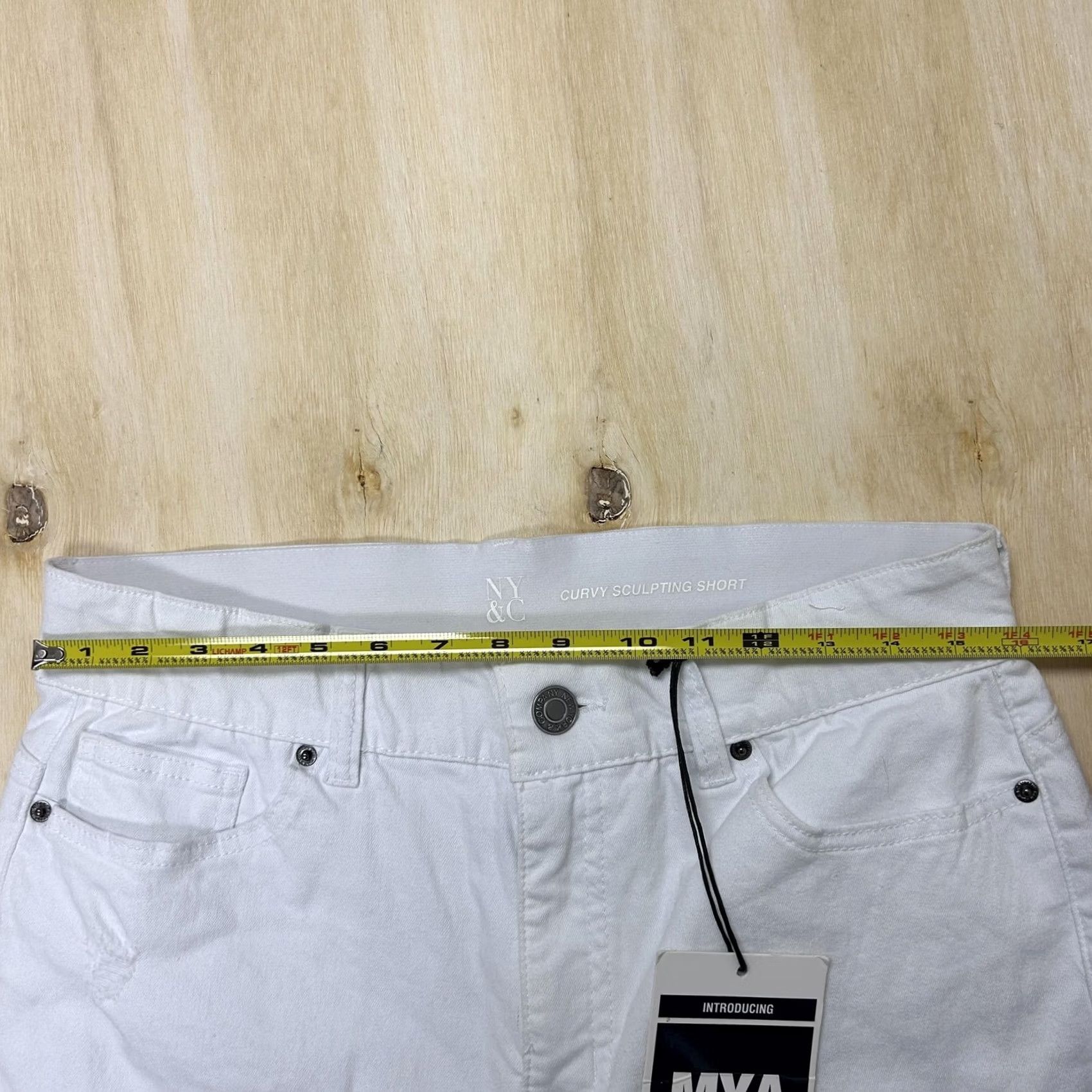 Vintage New York & Company Womens 14 36W White Denim Distressed Bermuda Mya Curvy Shorts Size 36" / US 14 / IT 50 - 4 Thumbnail