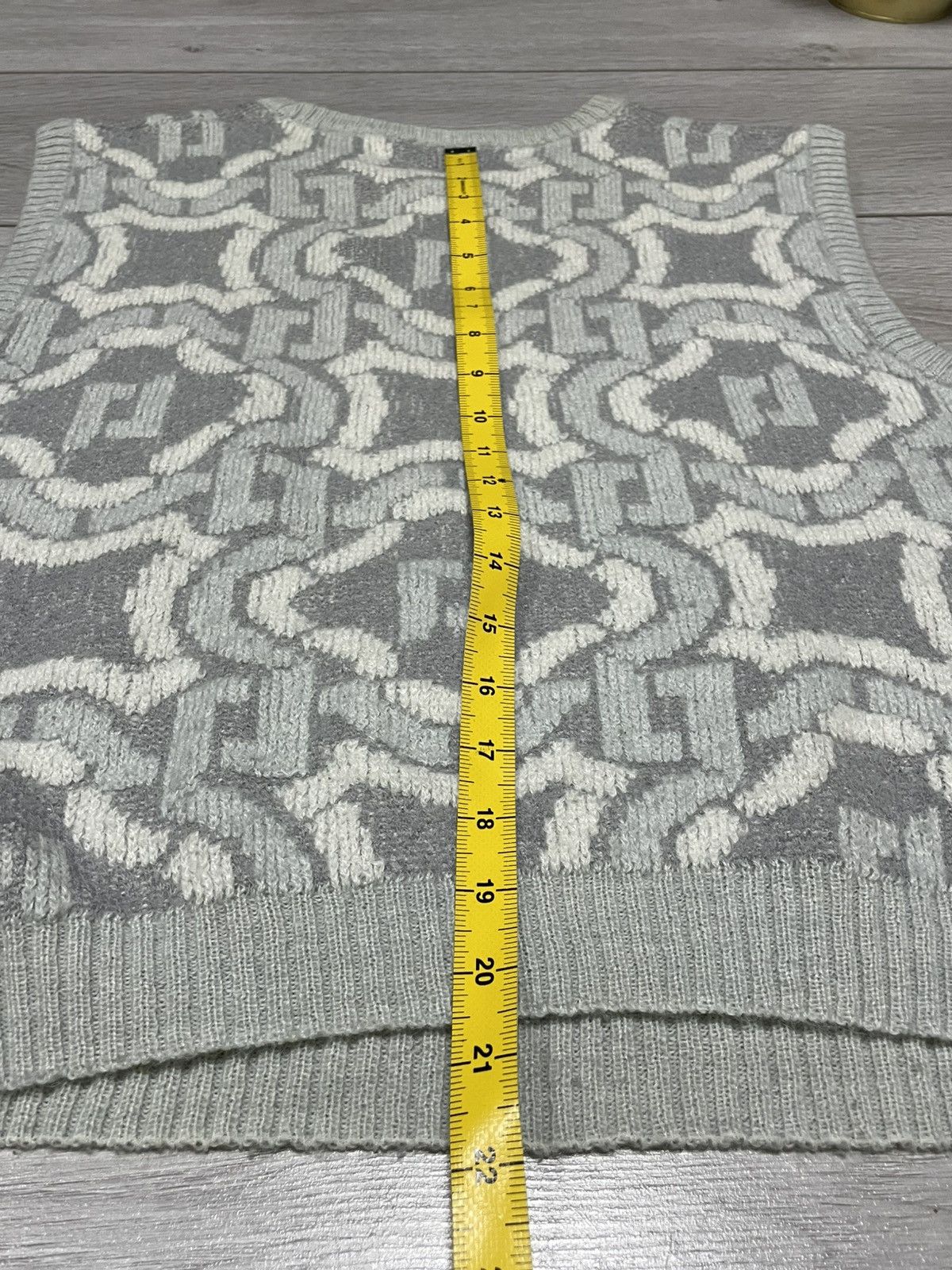 Yves Saint Laurent YSL Yves Saint Laurent alpaca patterns all over wool vest Size US M / EU 48-50 / 2 - 8 Thumbnail