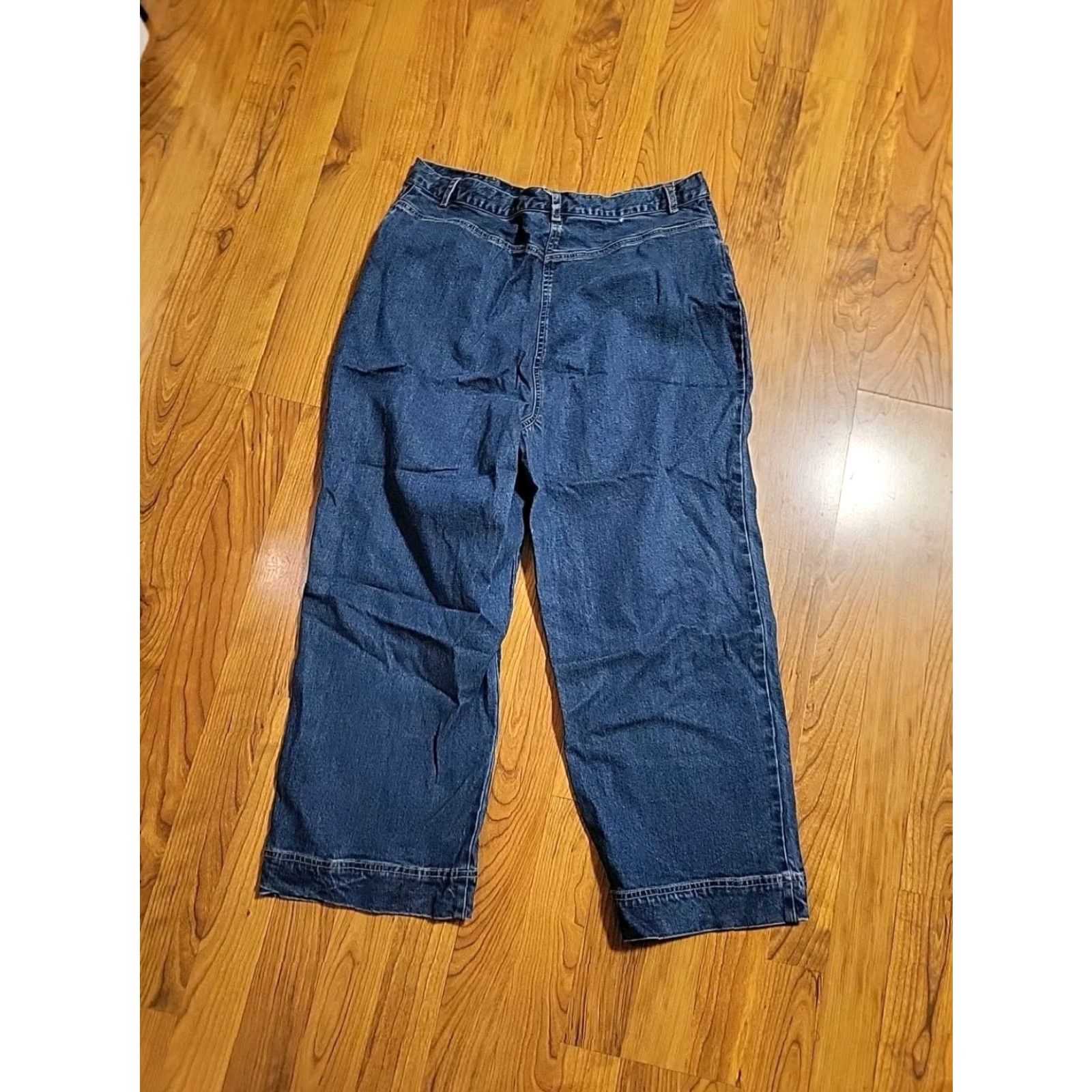 Anne Klein Anne Klein Sport Capri Pants Blue Denim Women 12 EUC Size 34" / US 12 / IT 48 - 3 Thumbnail