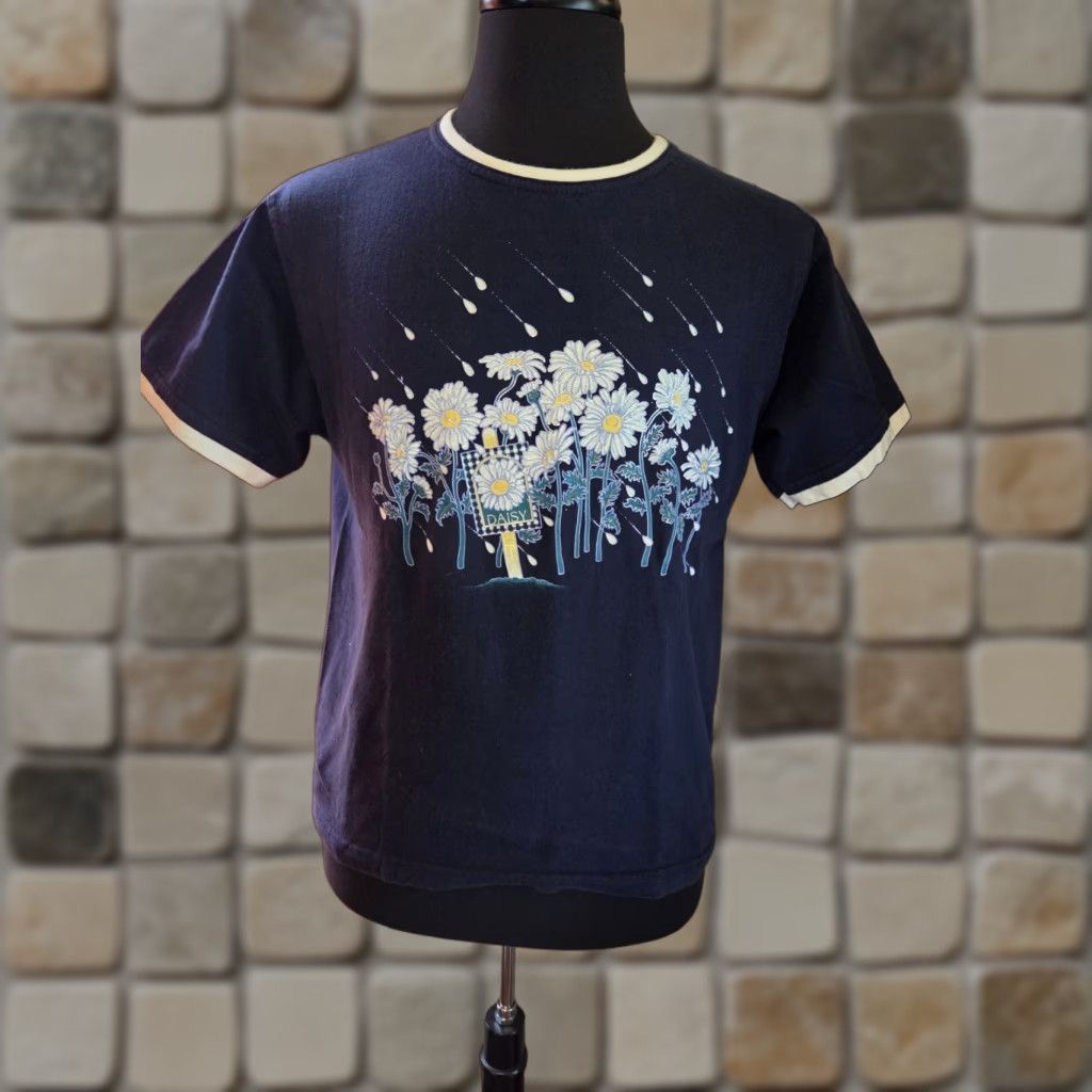 Vintage VINTAGE Morning Sun Daisy Floral Graphic Print Navy Blue T Shirt L Mens 90s Size US L / EU 52-54 / 3 - 1 Thumbnail