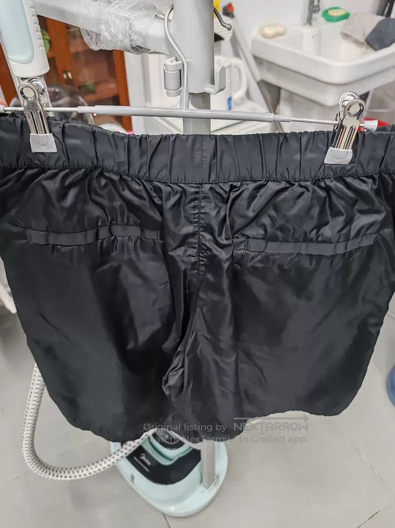 Givenchy Givenchy Black Nylon Shorts Size US 30 / EU 46 - 2 Thumbnail