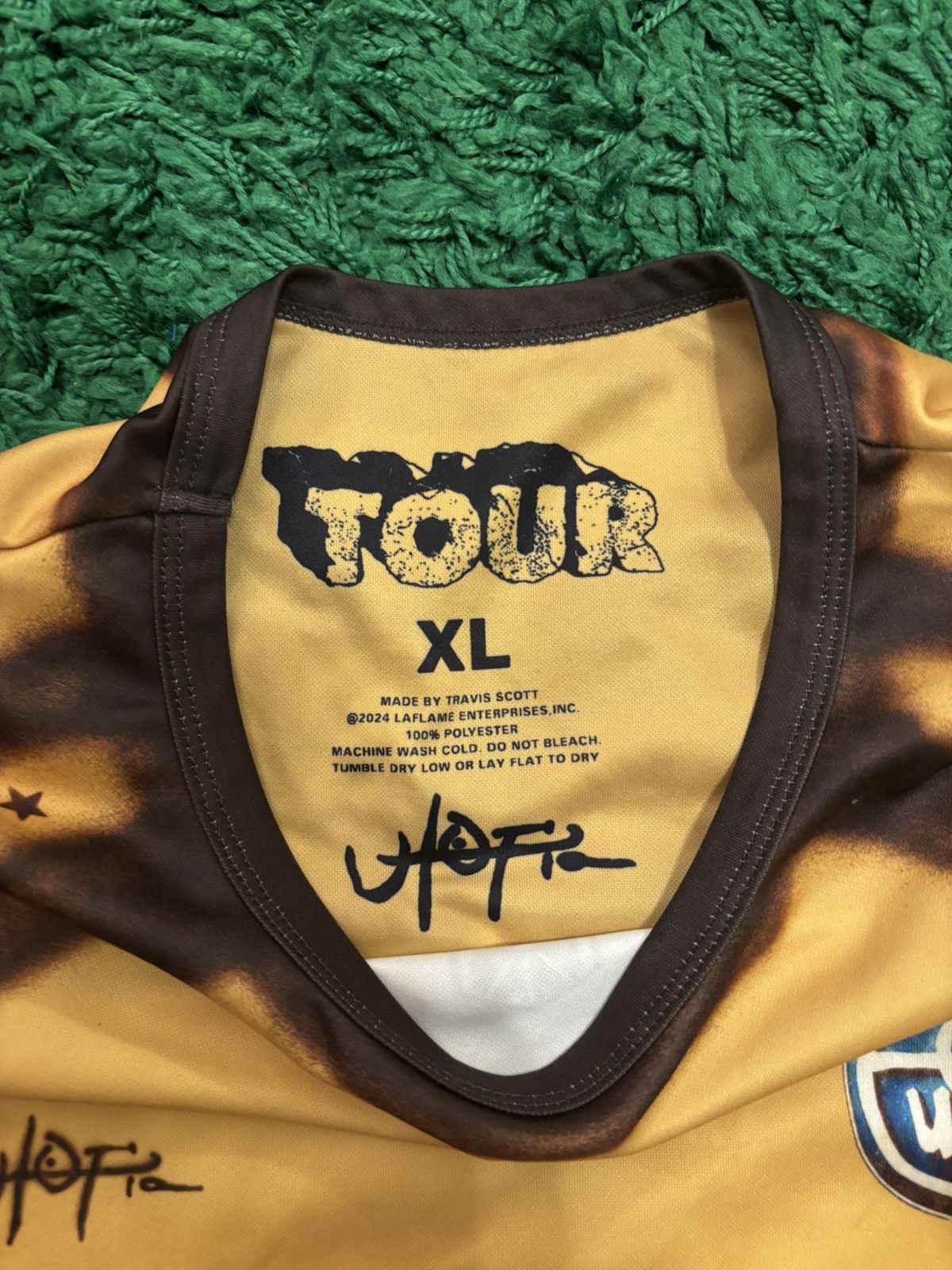 Travis Scott Travis Scott Utopia Jersey (Yellow) Size US XL / EU 56 / 4 - 3 Thumbnail