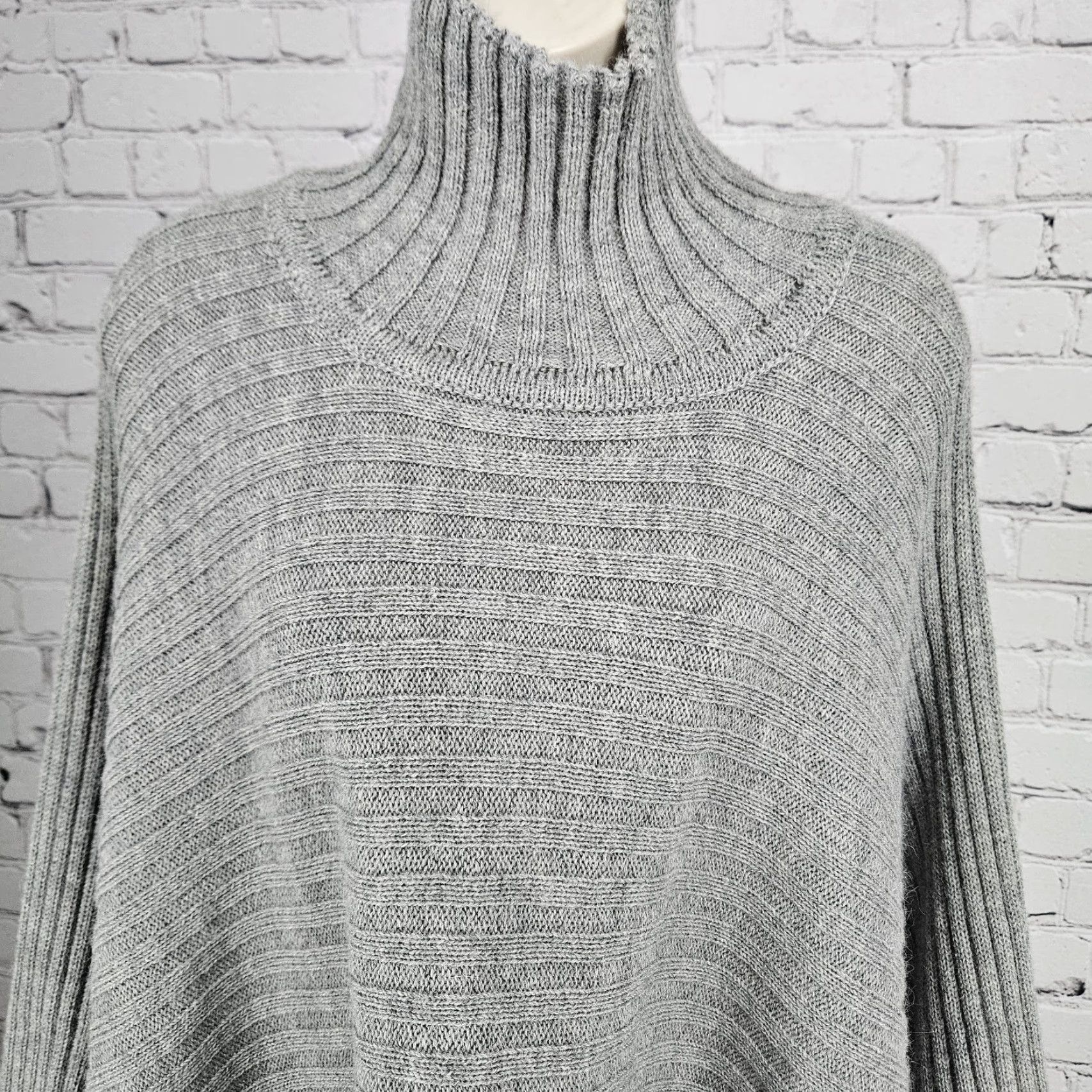 Vintage Gaeltarra Sweater One Size Grey Alpaca Wool Ribbed Knit Oversized Turtleneck Poncho F Womens Fall Winter Hand Wash Only Size ONE SIZE - 6 Thumbnail