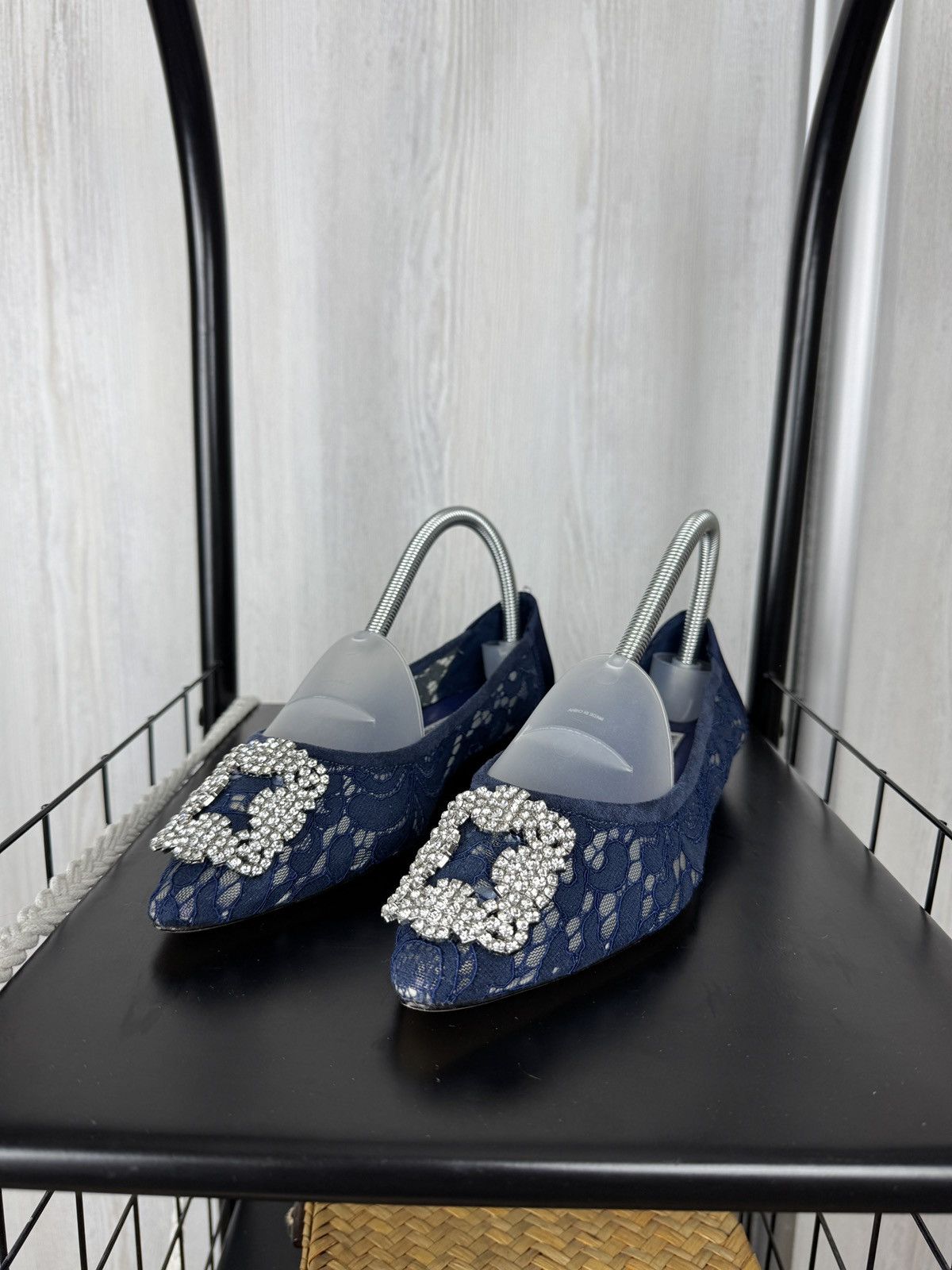 Manolo Blahnik Manolo Blahnik Navy Blue Lace and Satin Hangisi Ballet Flats Size US 9 / IT 39 - 6 Thumbnail
