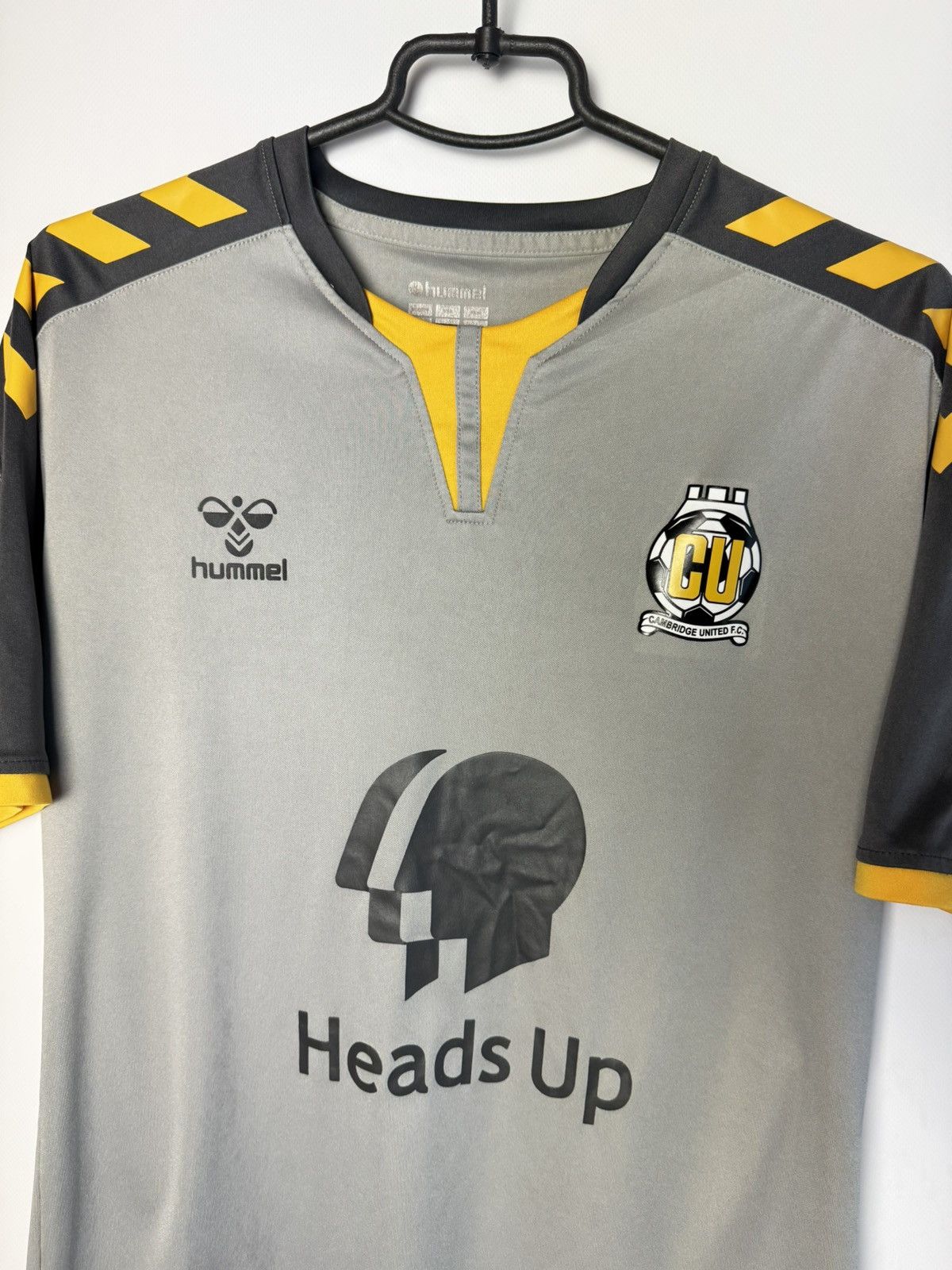 Hummel Cambridge United Training Football Soccer Jersey Full Kit Size US M / EU 48-50 / 2 - 3 Thumbnail