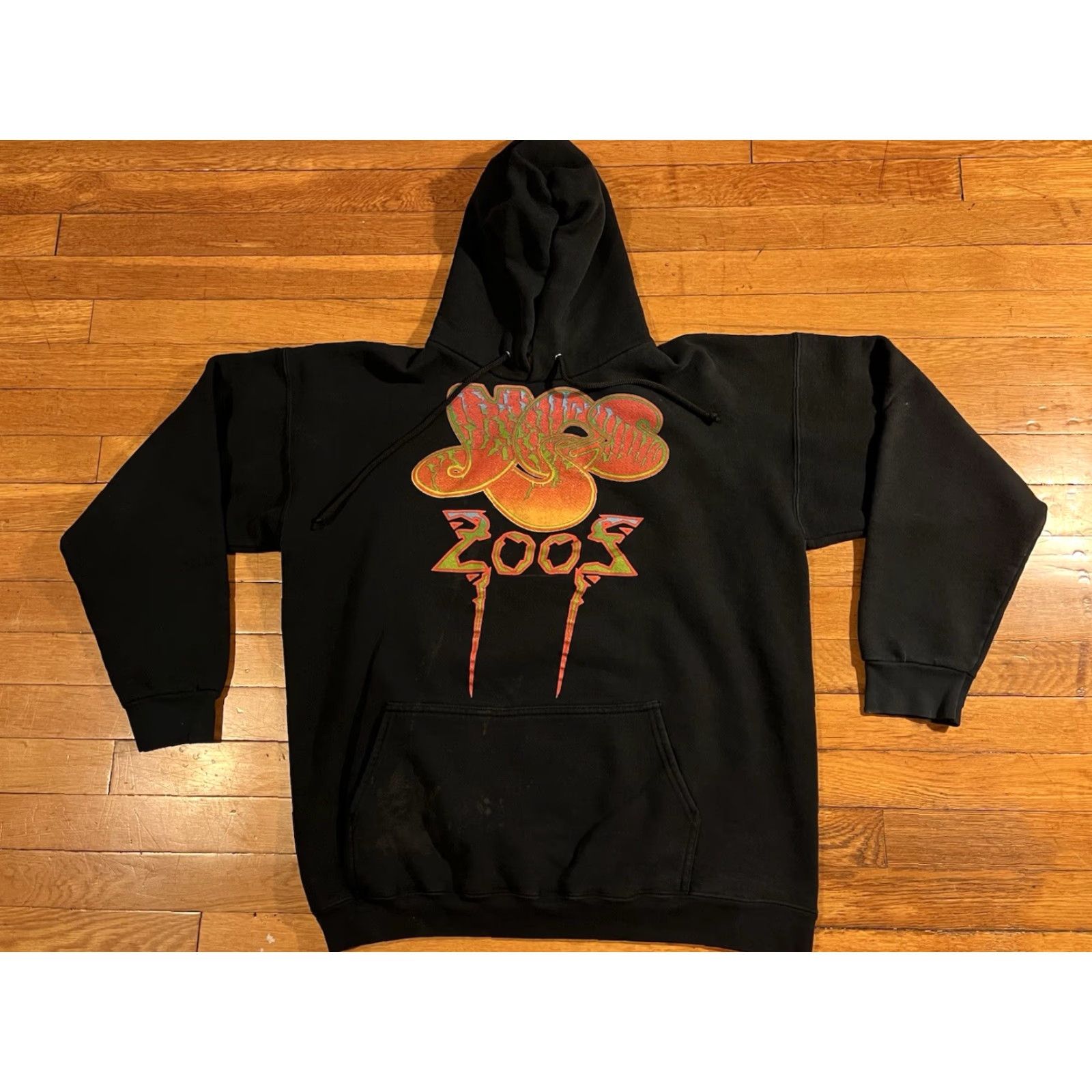 Vintage VINTAGE Yes 2002 Tour Hoodie Men’s Large Black Distressed Y2K Logo Graphic Print Hooded Pockets Mens Size US L / EU 52-54 / 3 - 2 Thumbnail