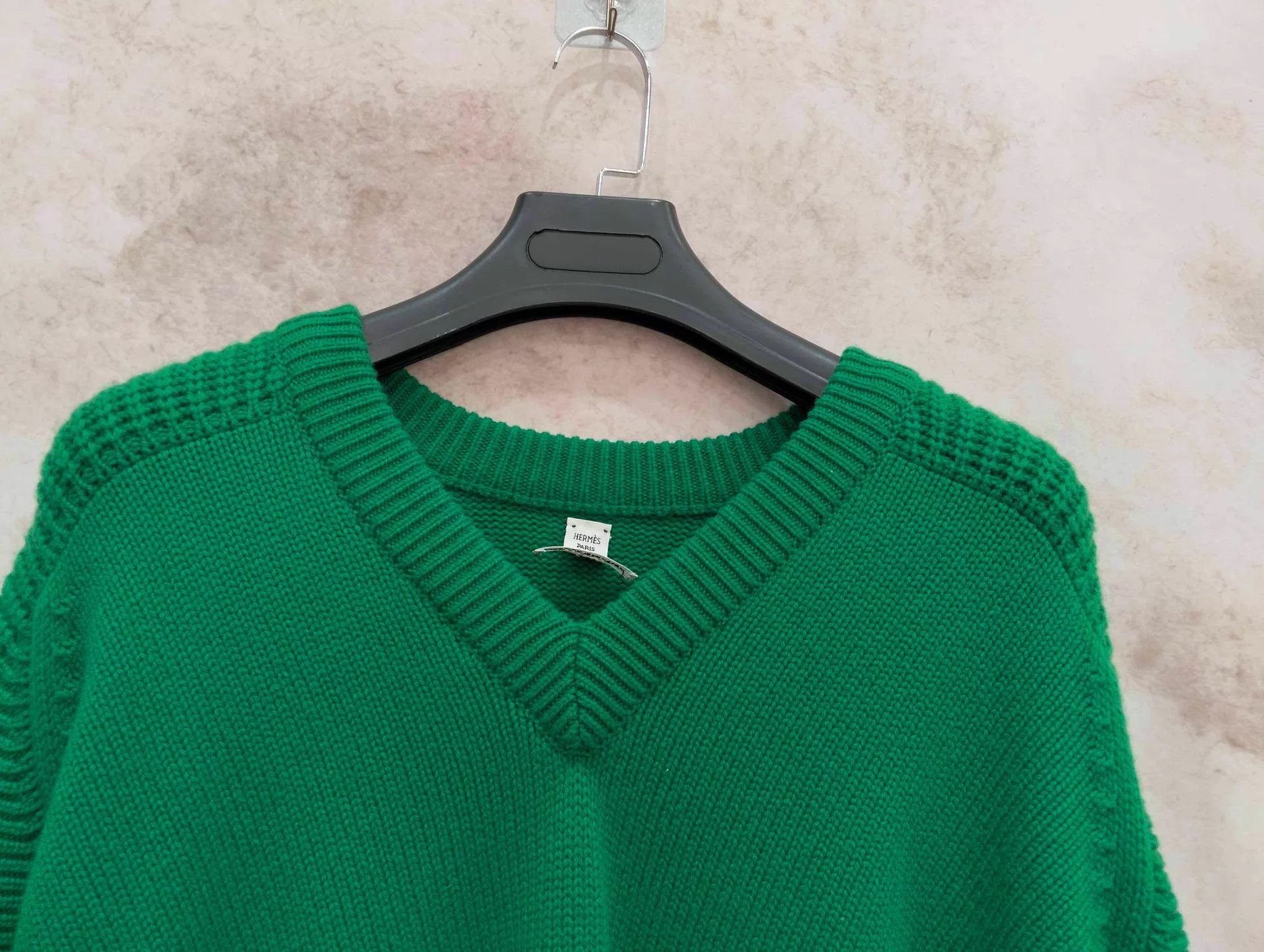 Hermes Hermes Green V-neck Cashmere Pullover 34 95 New Size XS / US 0-2 / IT 36-38 - 3 Thumbnail