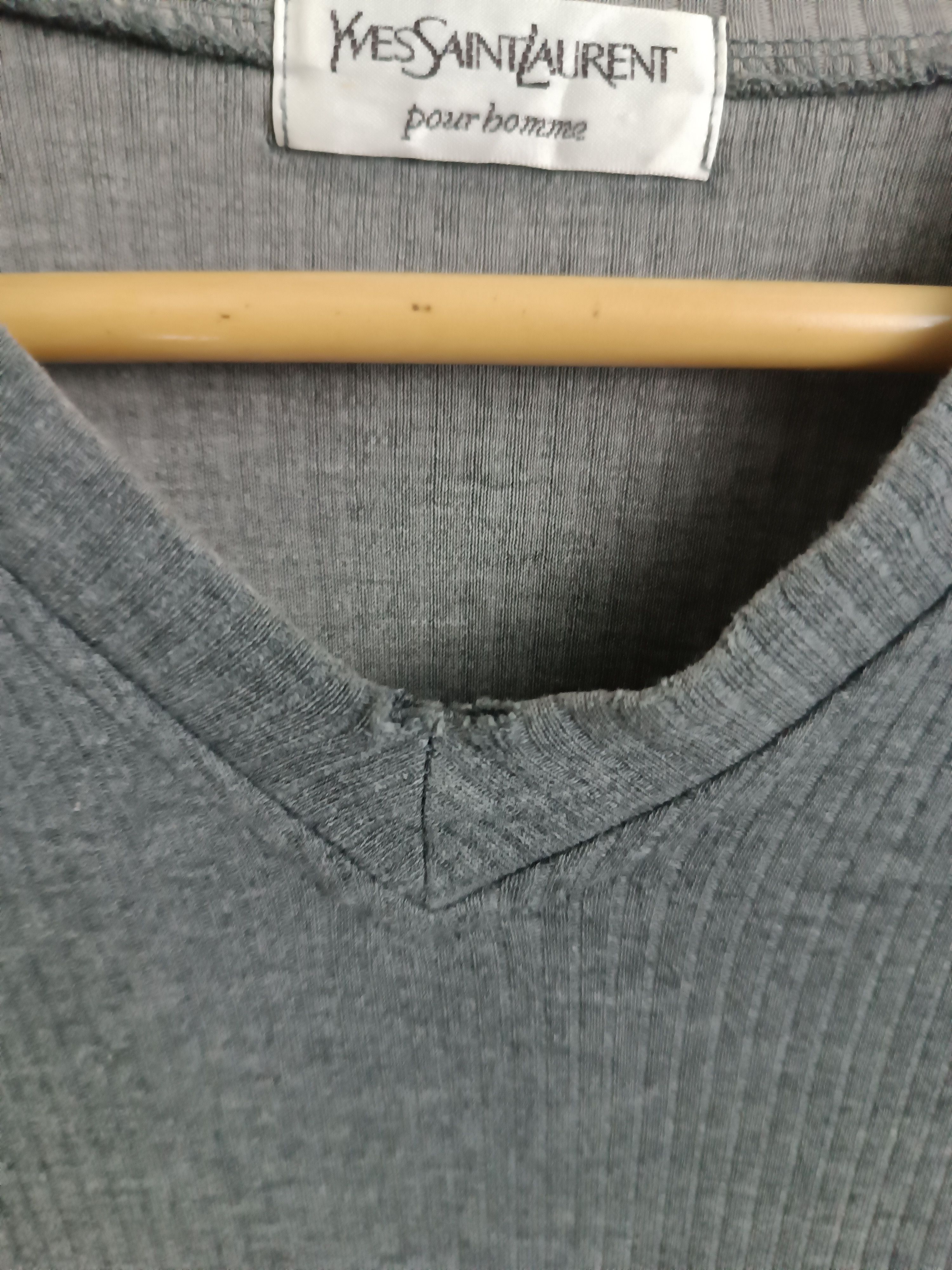 Vintage VINTAGE 90'S DISTRESSED YVES SAINT LAURENT DESIGNER TEE Size US M / EU 48-50 / 2 - 7 Thumbnail