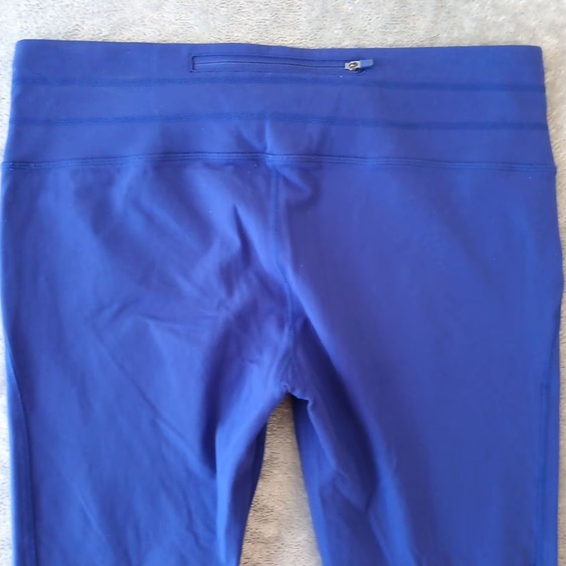 Athleta Athleta Pants Womens XL Purple Capri Pull On Mid Rise 34x19 Stretch Solid Straight Capri Size 40" / US 18 - 7 Thumbnail