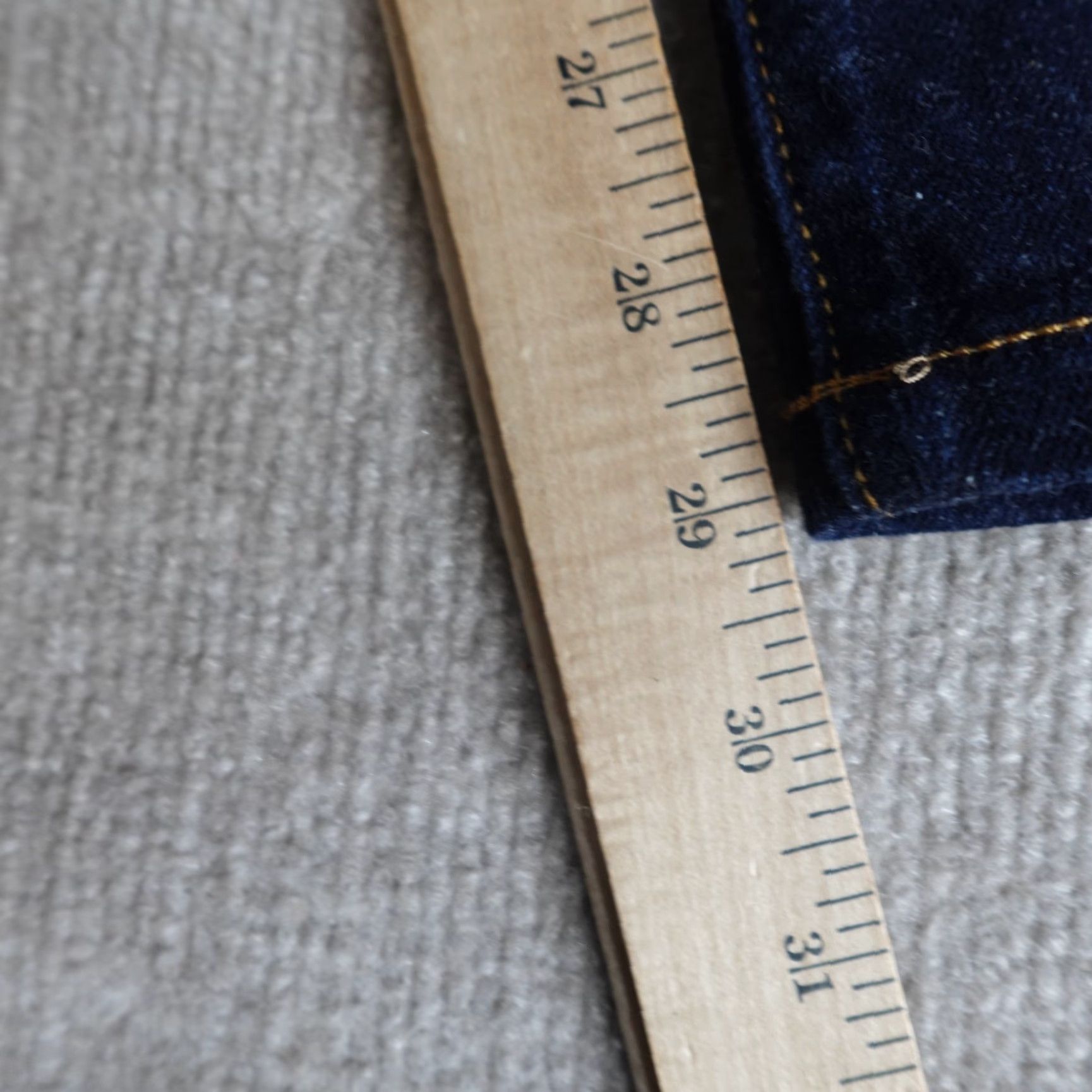 Vintage Flint & Tinder Jeans Slim Straight Blue 29 Inseam 5-Pocket Denim Cotton Spandex Belt Loops USA Regular Men’s Size 30? Size US 30 / EU 46 - 6 Thumbnail