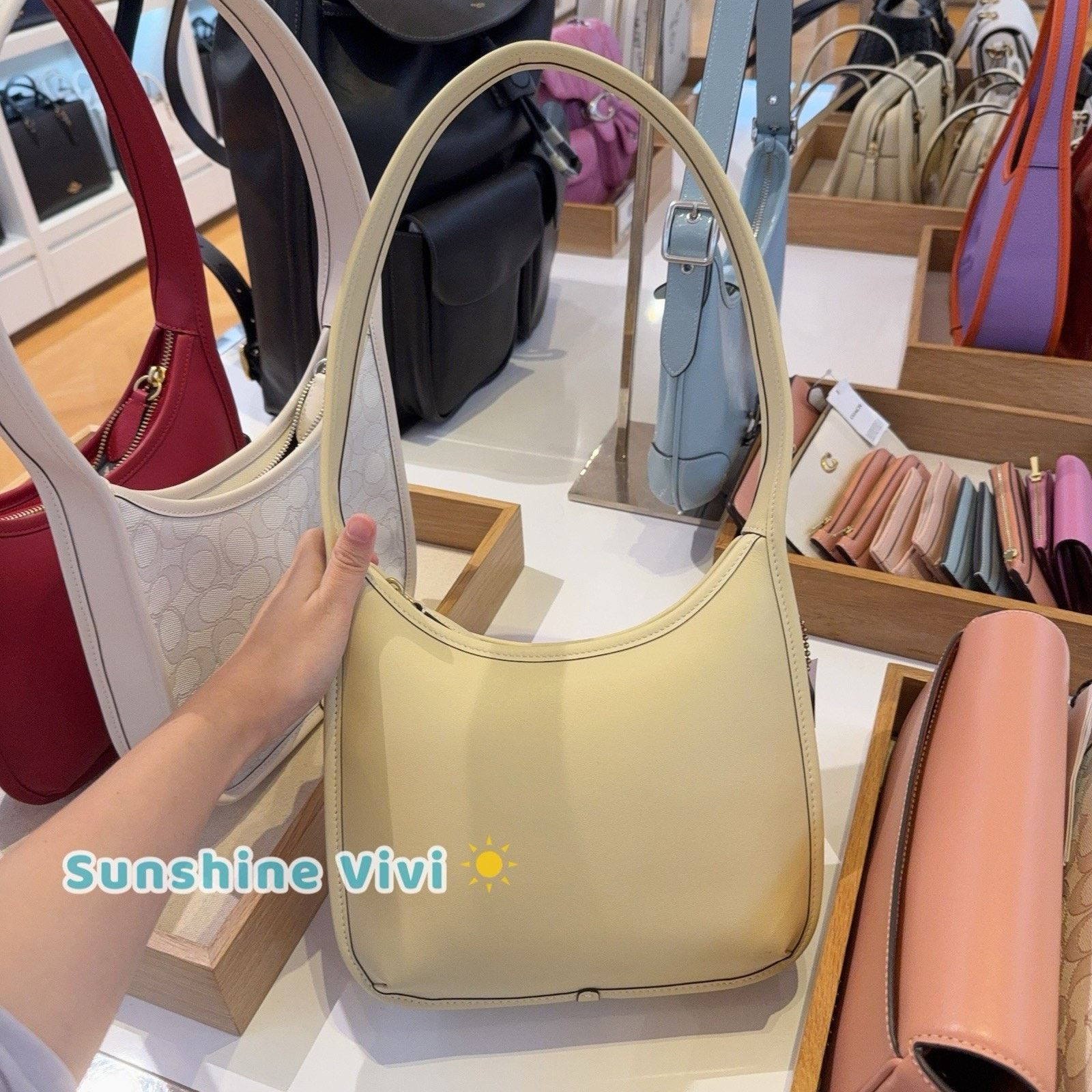 NWT Coach Curve Zip Shoulder Bag Leather Moonlight CAF11