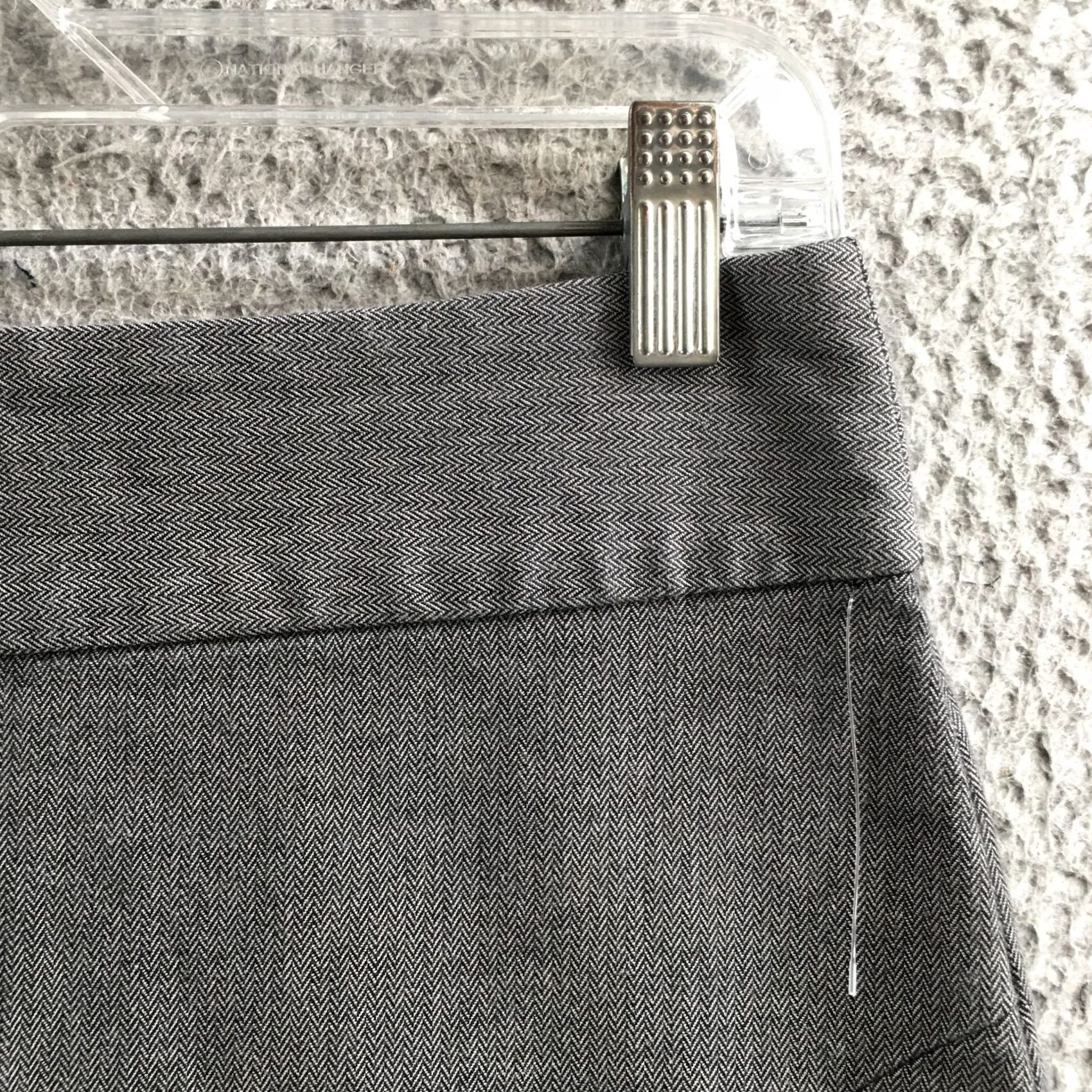 Banana Republic Banana Republic Skirt Womens 4 Gray Cotton Blend Flat Front Straight & Pencil Knee Length Casual Business Mens Womens Girls? Size 27" / US 4 / IT 40 - 4 Thumbnail