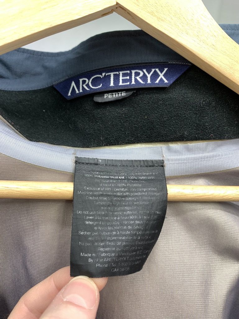 Arc'teryx ARCTERYX Theta SV Vintage 2004 Gore Tex XCR Jacket Size S / US 4 / IT 40 - 12 Thumbnail