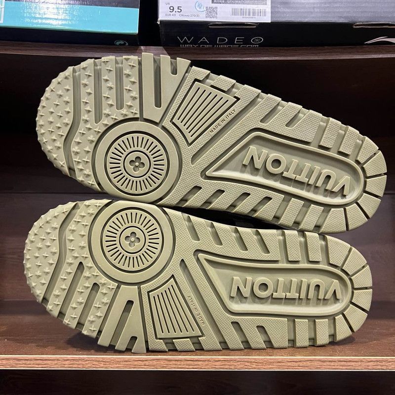 Louis Vuitton Louis Vuitton Trainer Maxi Green Low-Top Sneakers -2508 Size US 10.5 / EU 43-44 - 4 Thumbnail