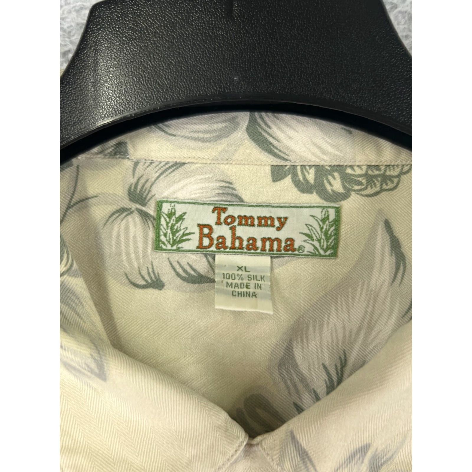 Tommy Bahama VINTAGE Tommy Bahama Shirt Mens XL Ivory Floral Palm Button Up Hawaiian Silk Size US XL / EU 56 / 4 - 3 Thumbnail