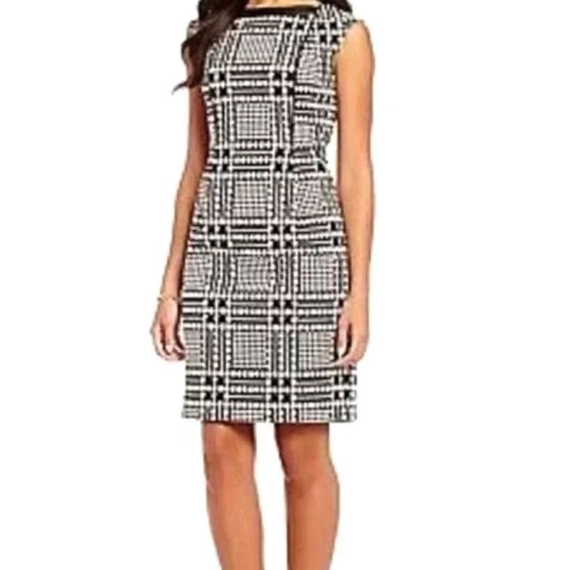 Karl Lagerfeld Karl Lagerfeld Dress Black & White Houndstooth Sheath Sleeveless Women’s Size 2 Size XS / US 0-2 / IT 36-38 - 2 Thumbnail