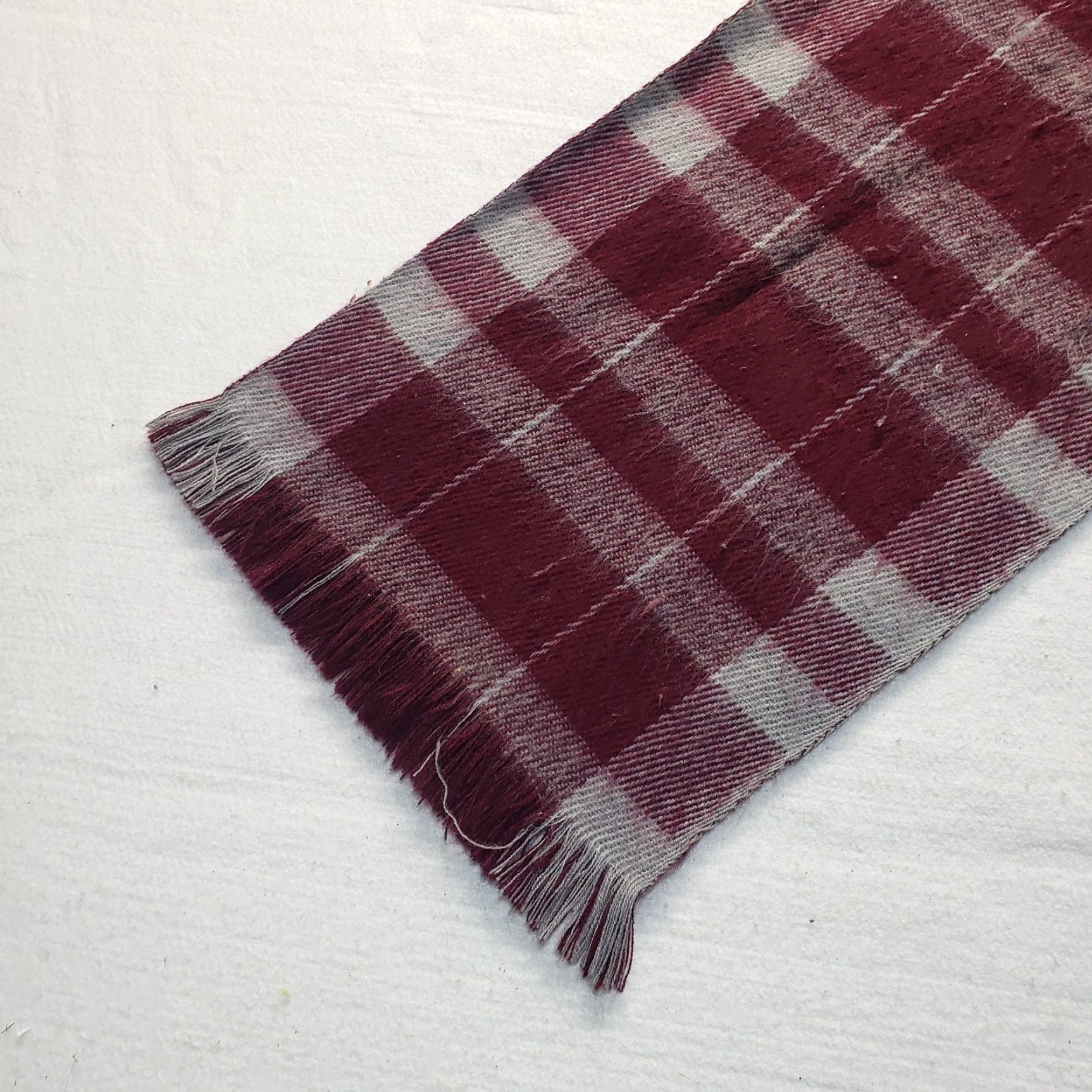 Vintage VINTAGE East Hollow Road Scarf Adult Red Knit Plaid Women's Size ONE SIZE - 2 Thumbnail