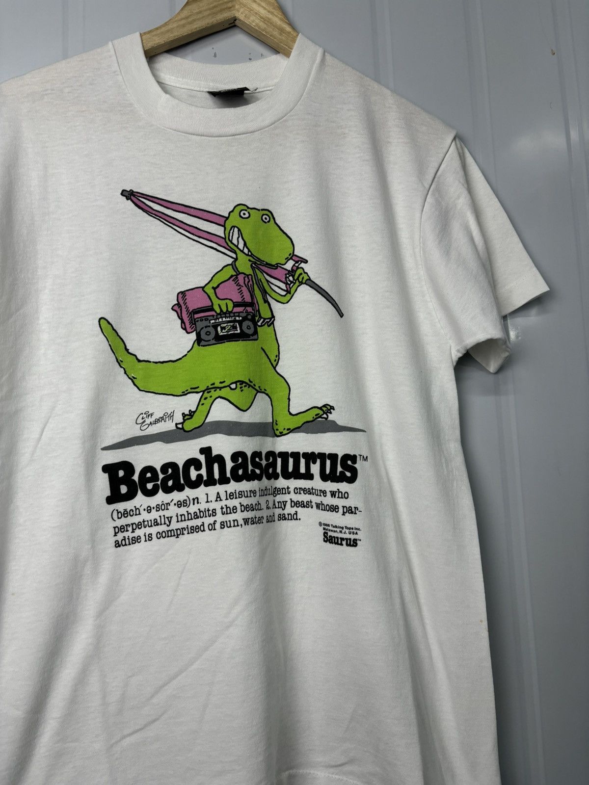 Vintage RARE! Vintage 1986 Beachsaurus Parody Art Wording Tee Size US L / EU 52-54 / 3 - 3 Thumbnail