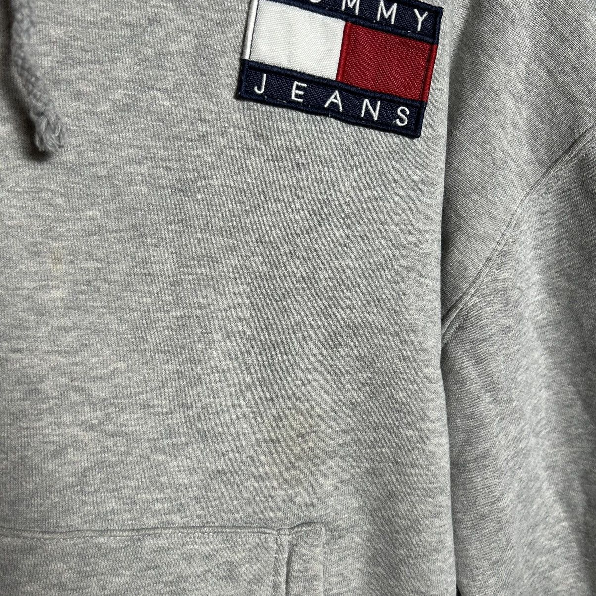 Tommy Hilfiger × Vintage Vintage Tommy Hilfiger Big Logo Hoodie Size XL / US 12-14 / IT 48-50 - 9 Thumbnail
