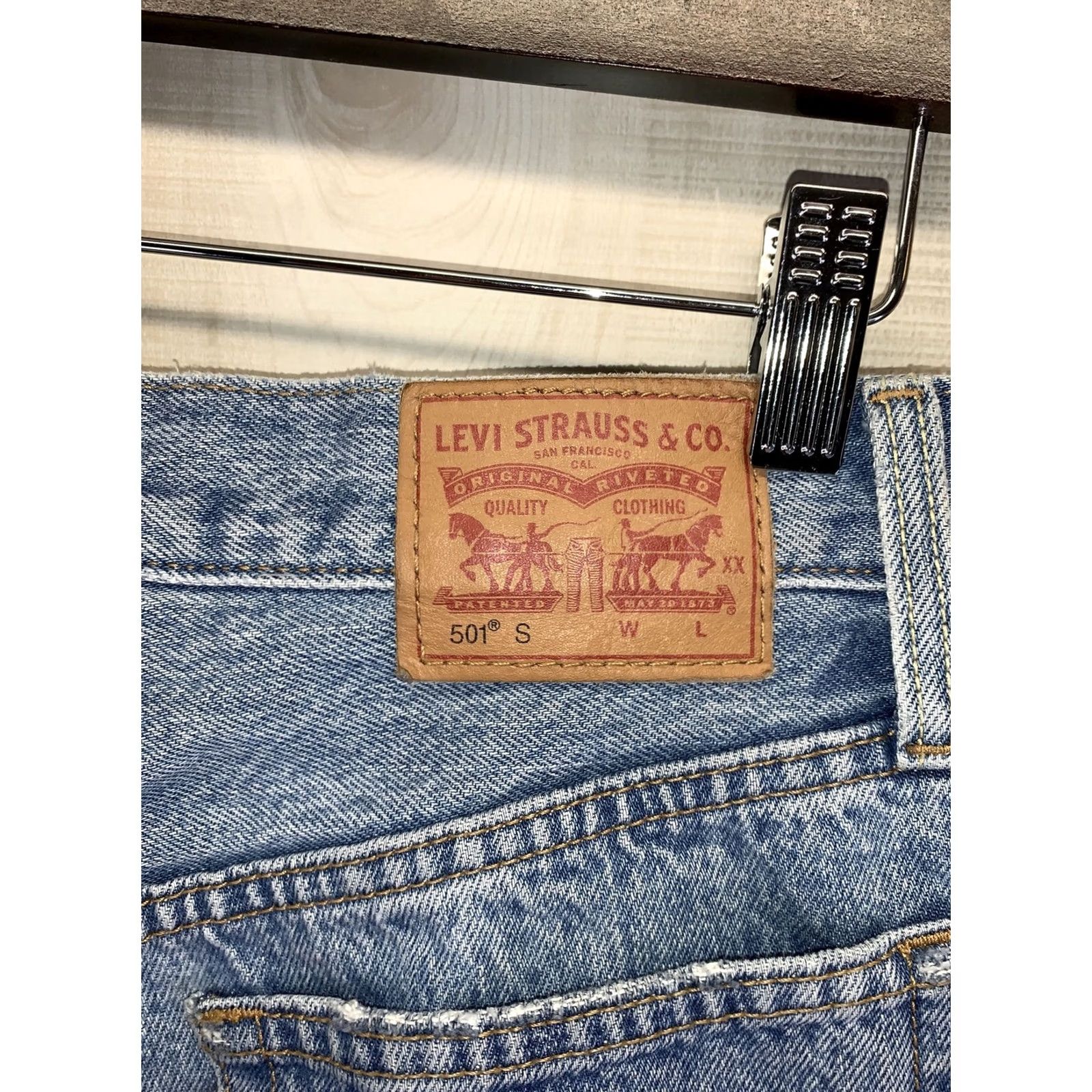 Levi's VINTAGE Levi’s 501 Womens Stone Wash Distressed Jeans 24x30-7303 Denim Jeans Blue Womens 24 in. Distressed Casual Jeans Size 42" / US 20 - 2 Thumbnail