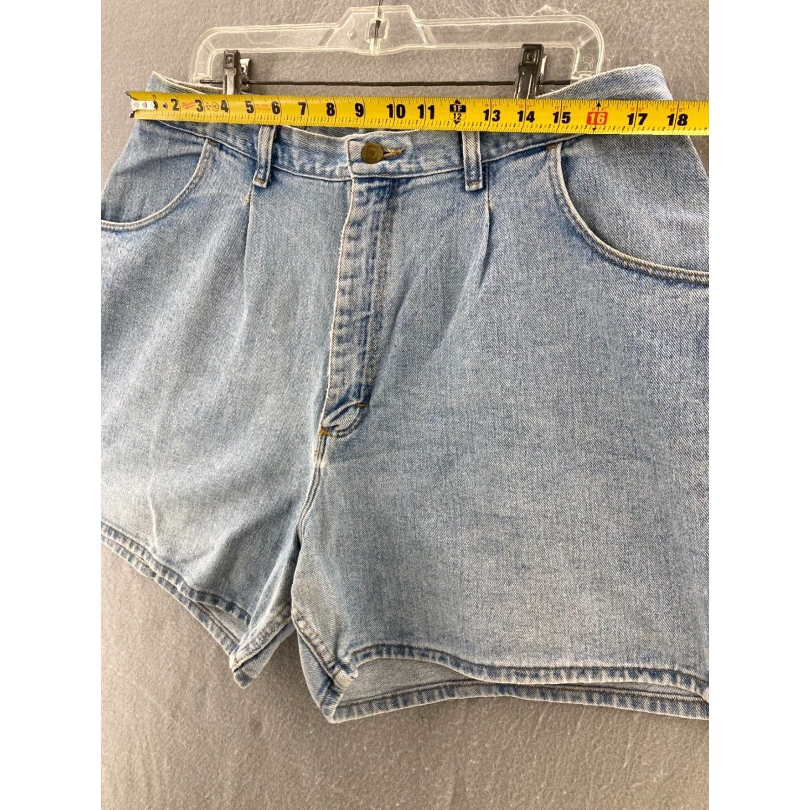 Wrangler VINTAGE Wrangler High Waisted Denim Shorts Women Size 35 Blue Retro 90s Mom Size 24" / US 00 / IT 34 - 2 Thumbnail