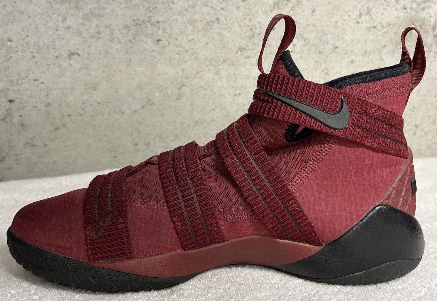 Nike 2017 Nike LeBron Soldier (11)XI SFG Basketball Shoes Size 11 Size US 11 / EU 44 - 5 Thumbnail