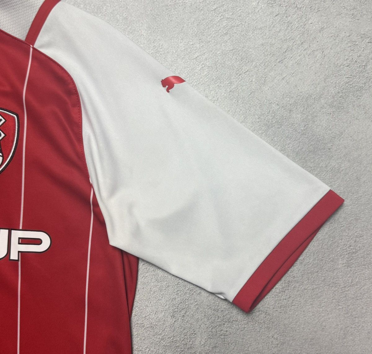 Puma Rotherham United 2021 2022 Home Shirt Soccer Jersey Puma Size US M / EU 48-50 / 2 - 10 Thumbnail
