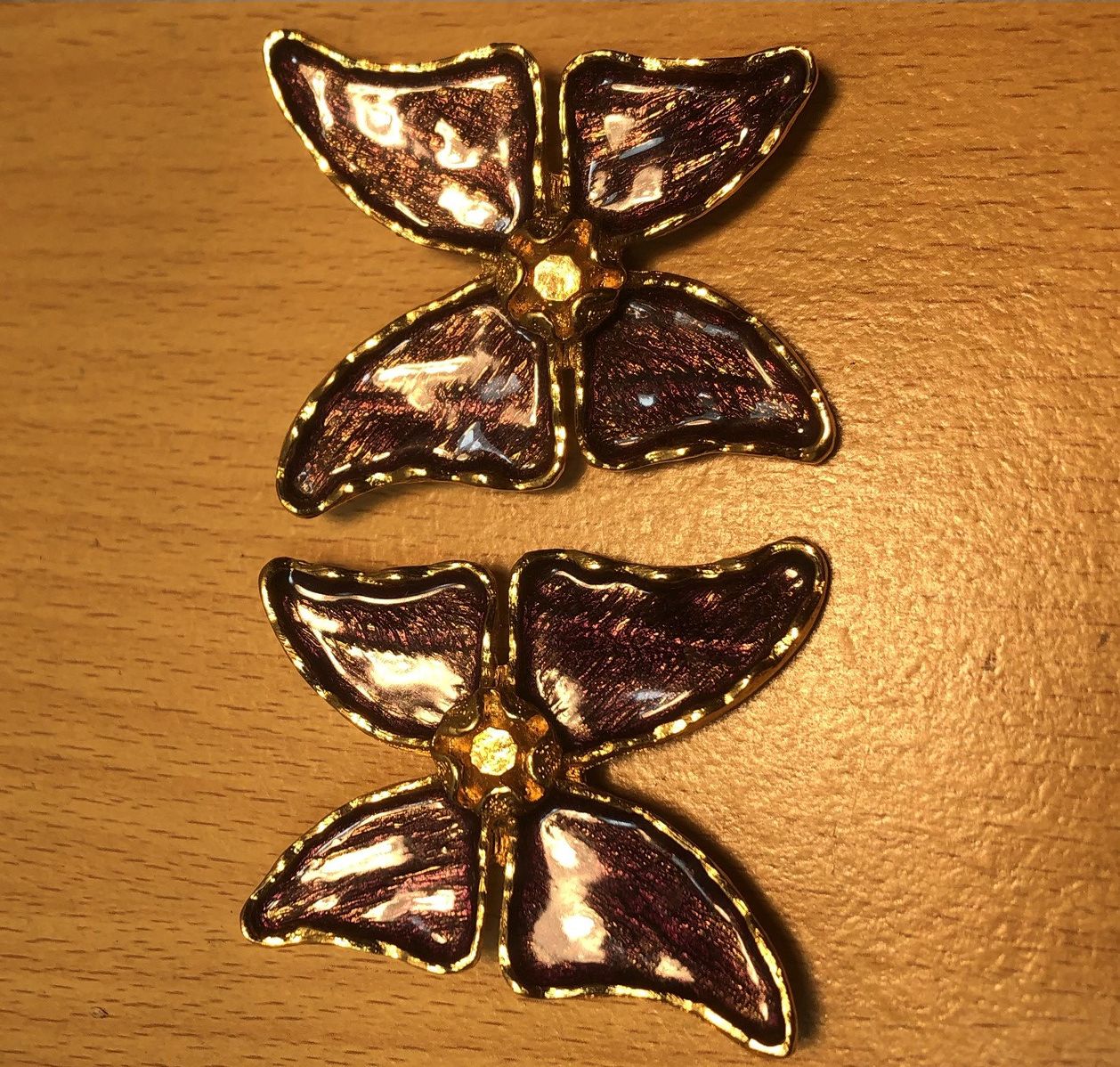 Vintage × Yves Saint Laurent Yves saint laurent vintage butterfly clip on earing Size ONE SIZE - 1 Thumbnail