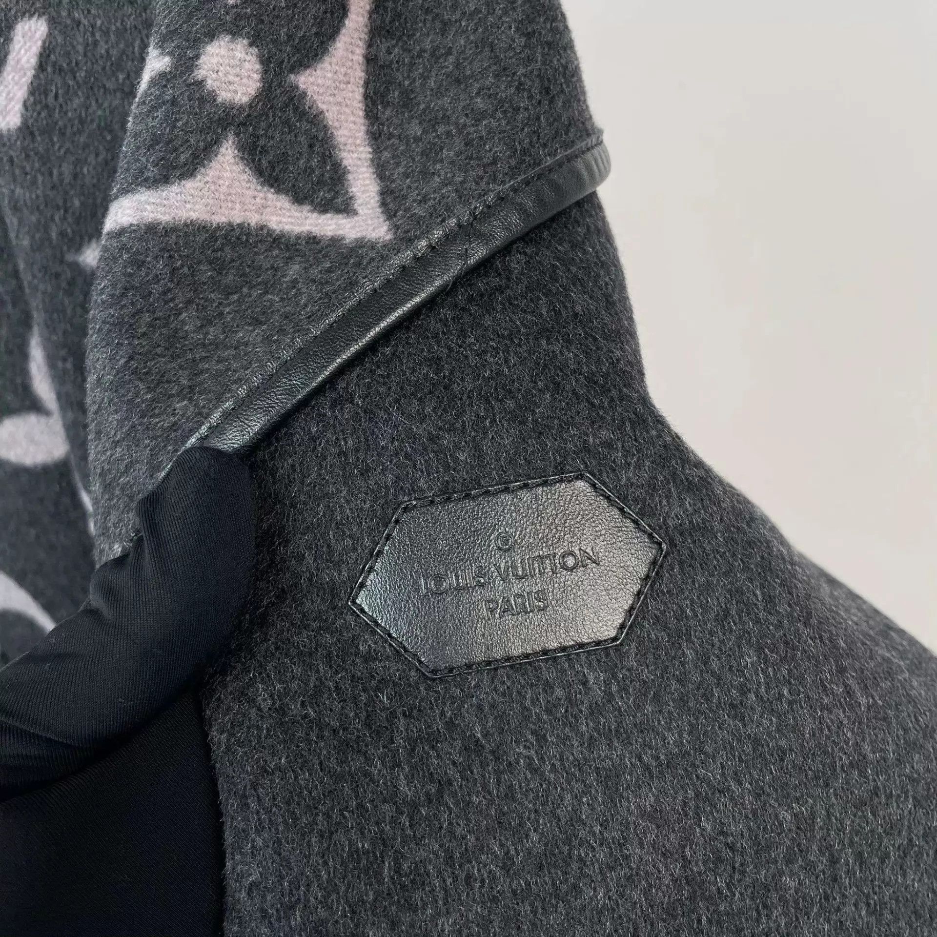 Louis Vuitton LV robe coat EU 36 Gray Size XS / US 0-2 / IT 36-38 - 3 Thumbnail
