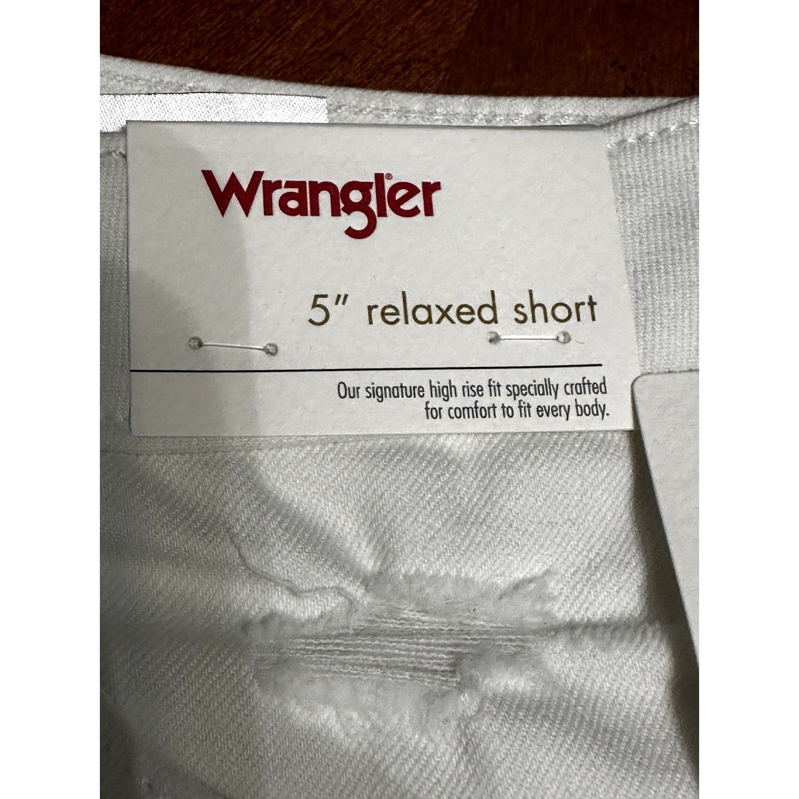 Wrangler Wrangler White 5" Relaxed Fit High Rise Shorts Jorts 14 NWT Size 36" / US 14 / IT 50 - 8 Thumbnail