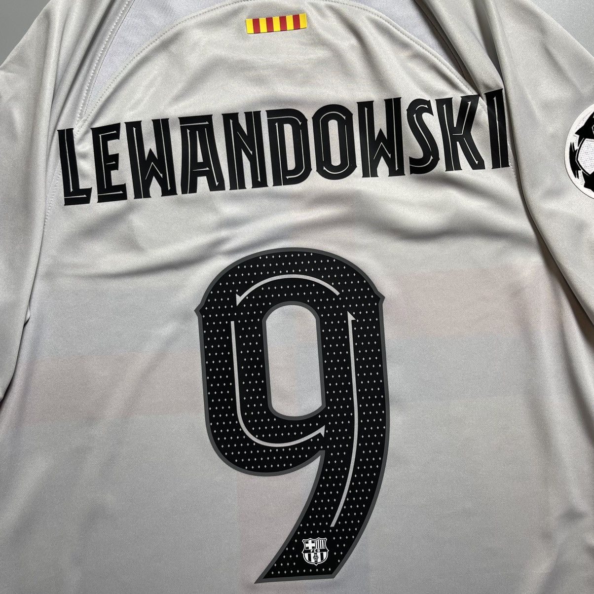 Nike × Vintage BARCELONA NIKE 2022/2023 SOCCER THIRD JERSEY #9 LEWANDOWSKI Size US S / EU 44-46 / 1 - 11 Thumbnail