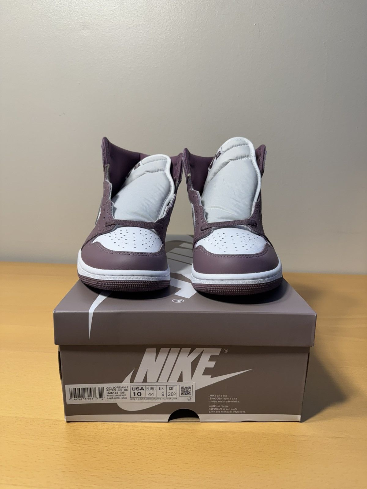 Nike 'MAUVE' NIKE AIR JORDAN 1 RETRO HIGH OG Size US 10 / EU 43 - 2 Thumbnail
