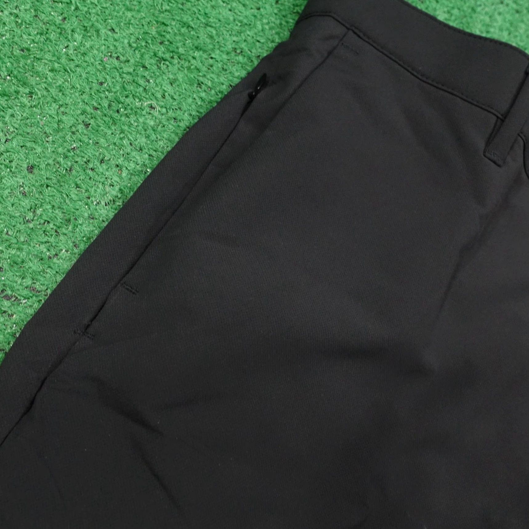 Banana Republic Banana Republic Tech Pants Mens 38x32 Black Lightweight Polyester Size US 38 / EU 54 - 3 Thumbnail