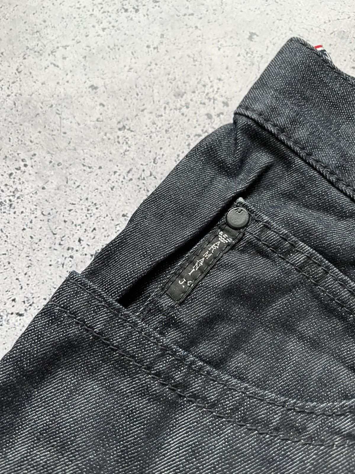 Giorgio Armani Vintage Black Giorgio Armani Metal Logo Denim Jeans Y2K USA Size US 38 / EU 54 - 7 Thumbnail