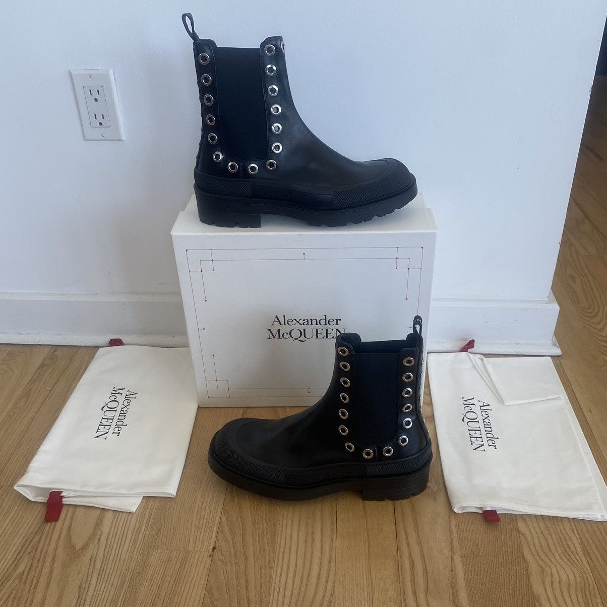 Alexander McQueen Alexander McQueen Studded Combat Chelsea Boots Moto 45 Size US 12 / EU 45 - 1 Thumbnail