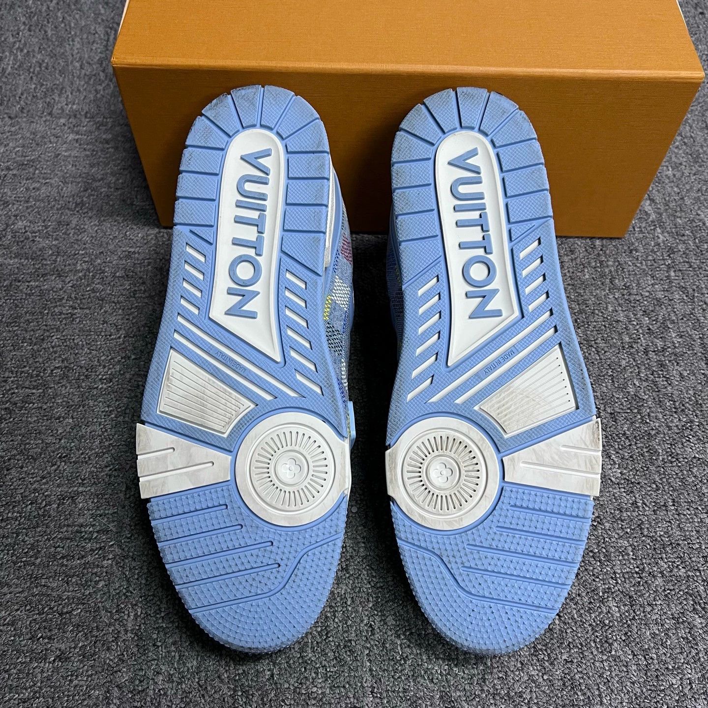 Louis Vuitton louis vuitton blue denim low-top sneakers Size US 9 / EU 42 - 5 Thumbnail