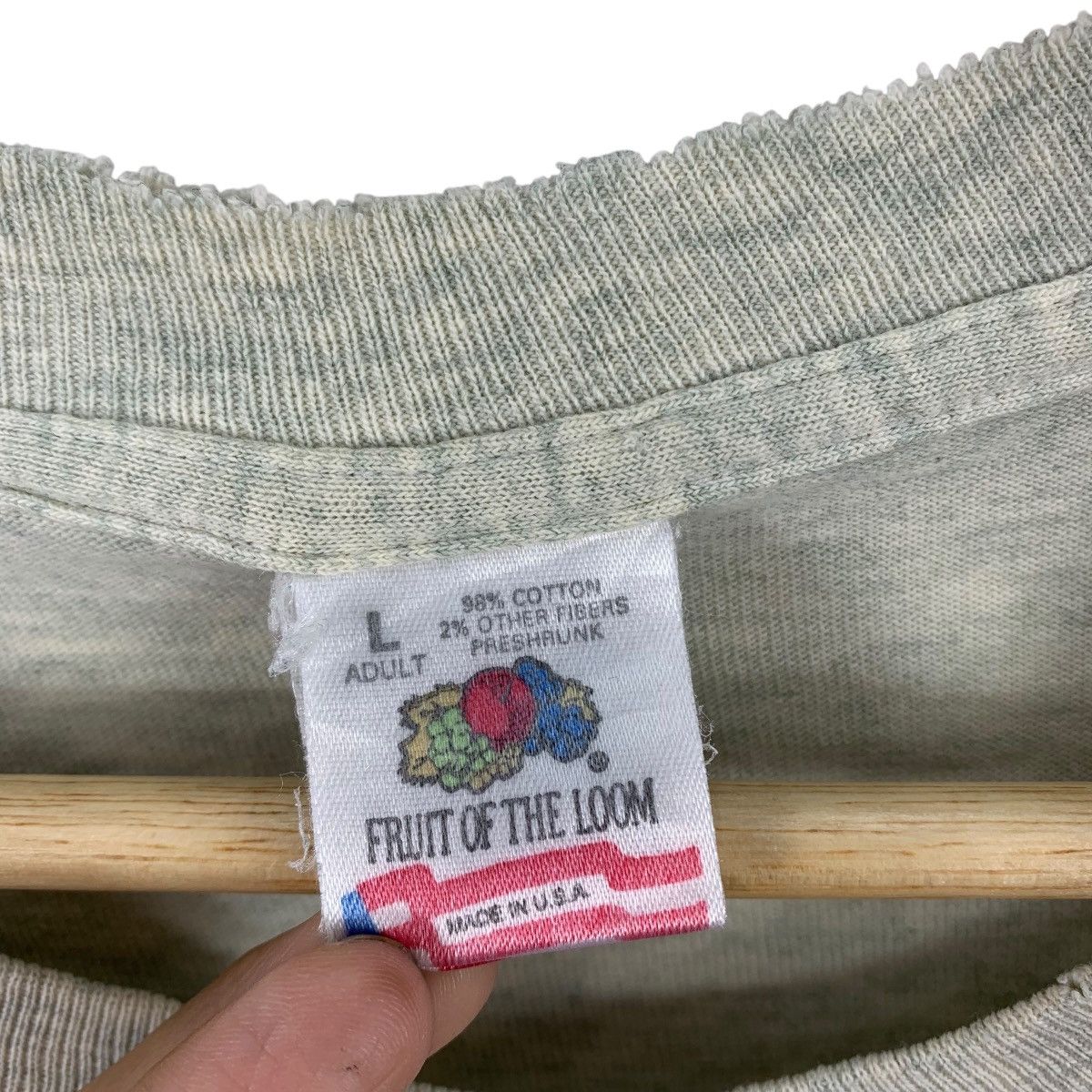 Vintage Vintage 90s SHELL LOGO Fruit Of The Loom USA Tshirt Size US L / EU 52-54 / 3 - 5 Thumbnail