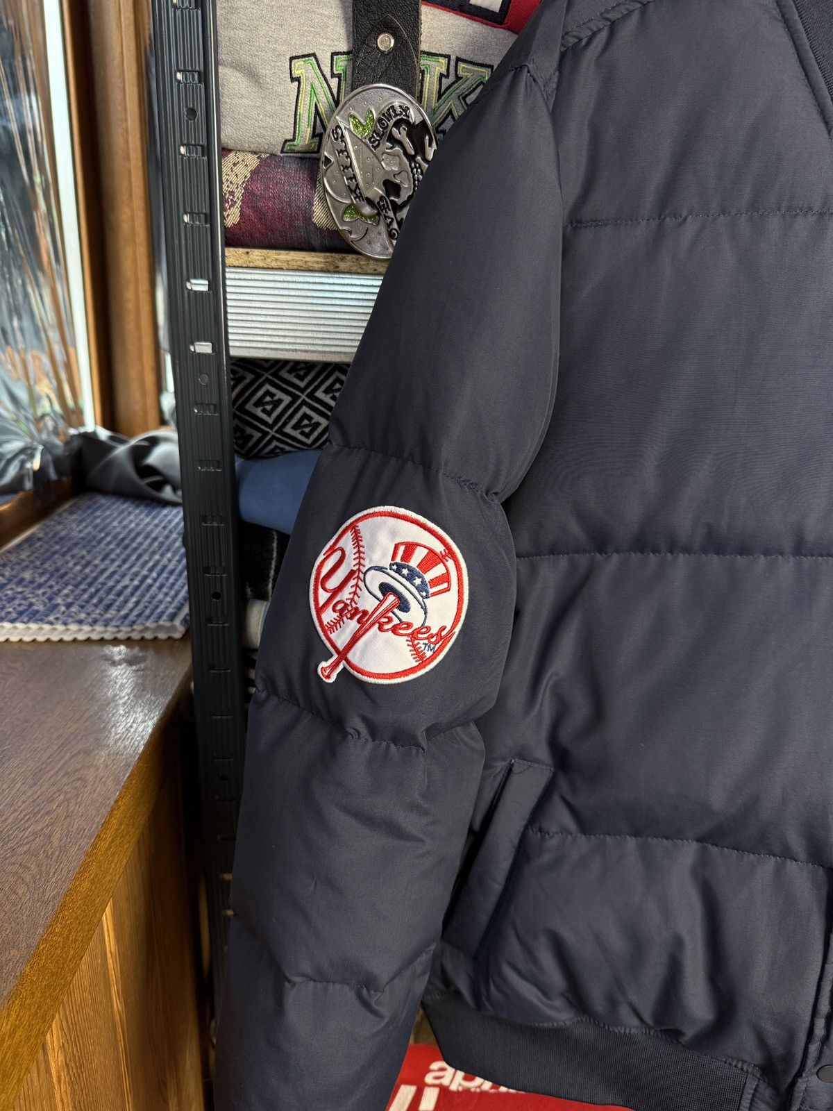 Majestic Crazy Vintage Magestic New York Yankees Puffer Jacket Size US XL / EU 56 / 4 - 3 Thumbnail
