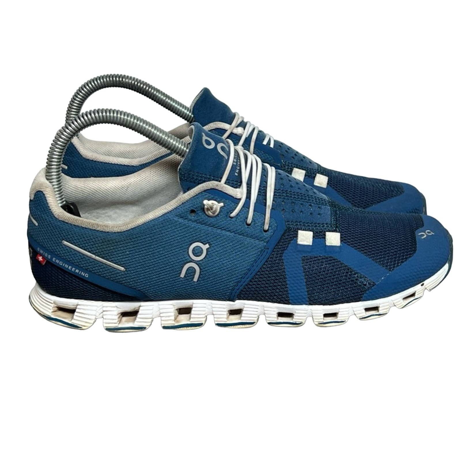 On On Cloud 5 Women's Size 7.5 US Blue White Athletic Shoes Size US 7.5 / IT 37.5 - 1 Thumbnail