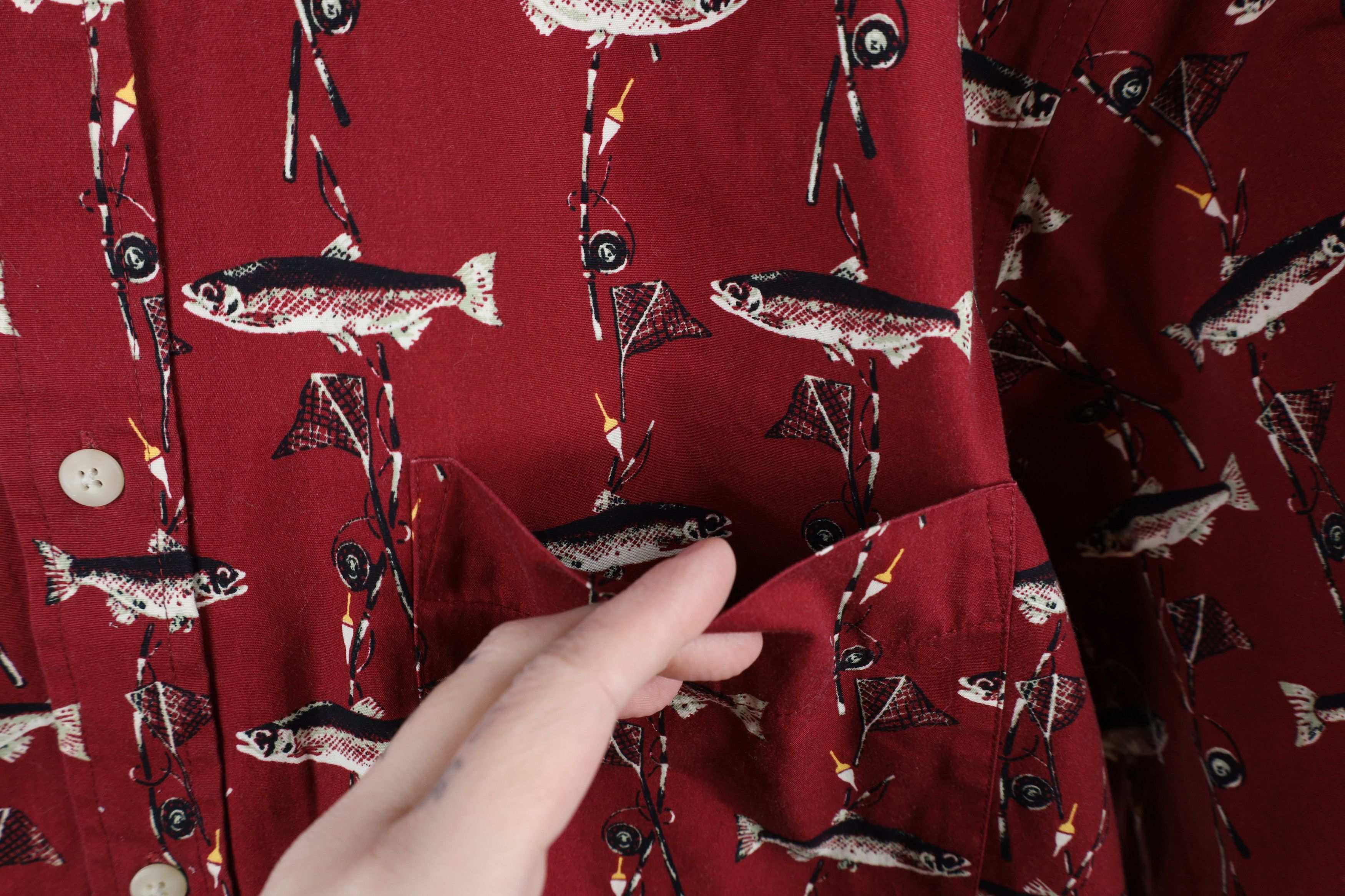 Vintage Vintage 90s Streetwear Fish All Over Print Button Shirt Size US L / EU 52-54 / 3 - 4 Thumbnail