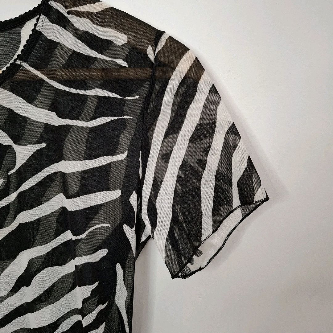 Dolce & Gabbana DOLCE & GABBANA Zebra Print Sheer Mesh Short Sleeved Top Size S / US 4 / IT 40 - 4 Thumbnail