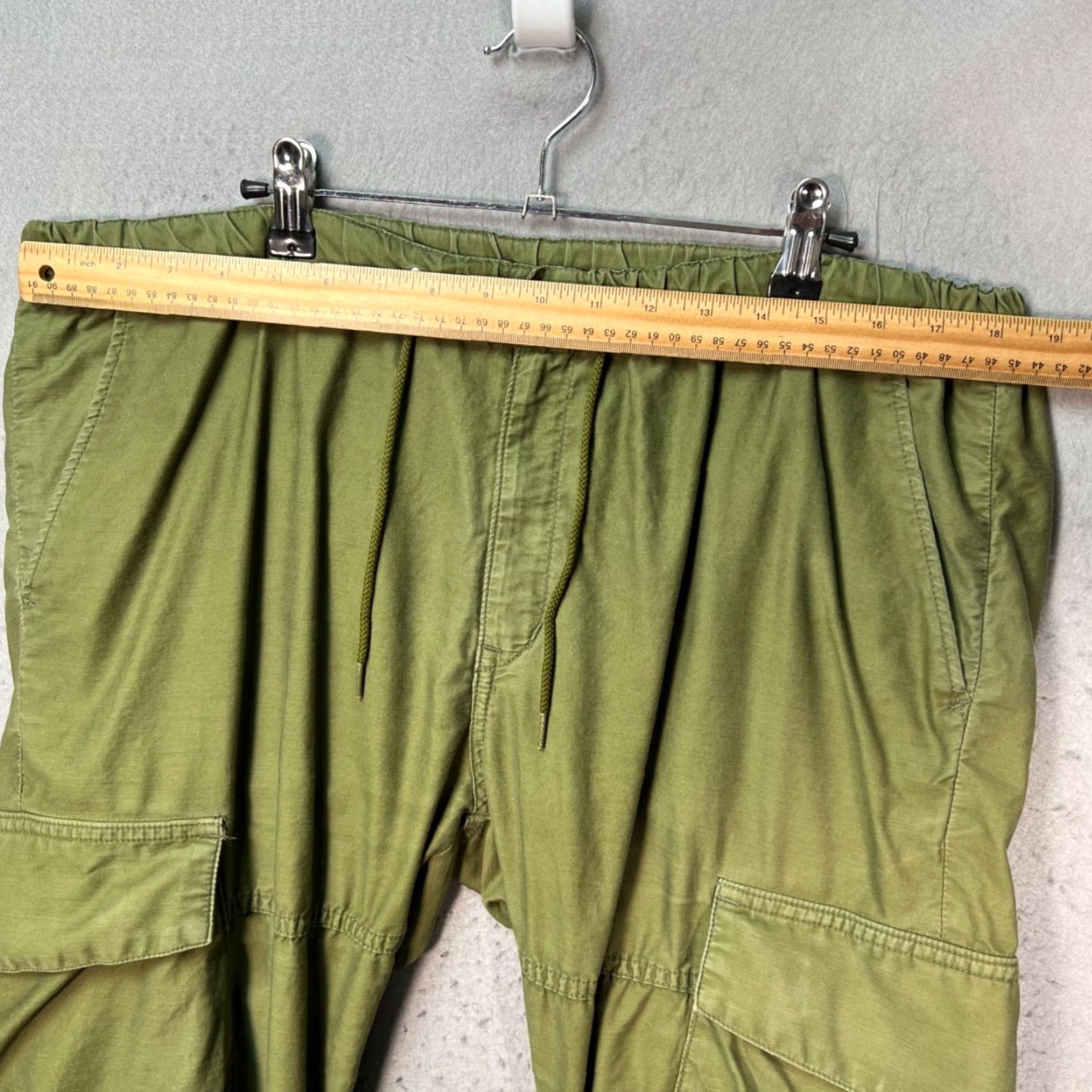 Olive Luker Tokyo Mens XL Olive Green Tapered Cargo Jogger Pants Cotton Front Logo Pockets 28in Inseam Adjustable Rise Mid Vintage No Size US 36 / EU 52 - 6 Thumbnail