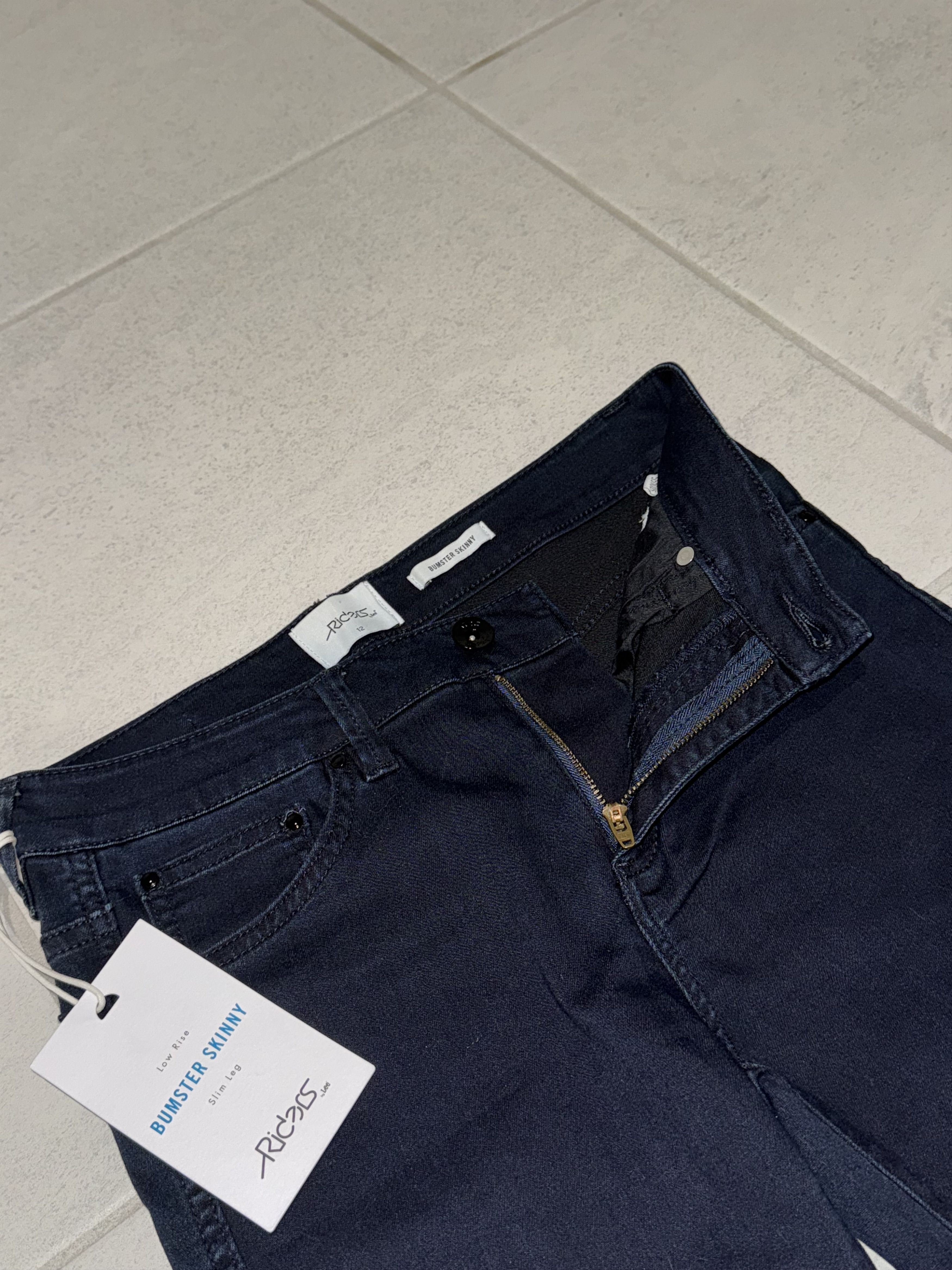 Vintage Low rise/Slim leg Riders by Lee Size 30" / US 8 / IT 44 - 3 Thumbnail