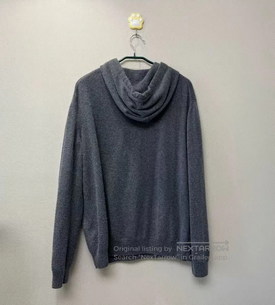 Louis Vuitton louis vuitton gray embossed logo hoodie. Size US XL / EU 56 / 4 - 4 Thumbnail