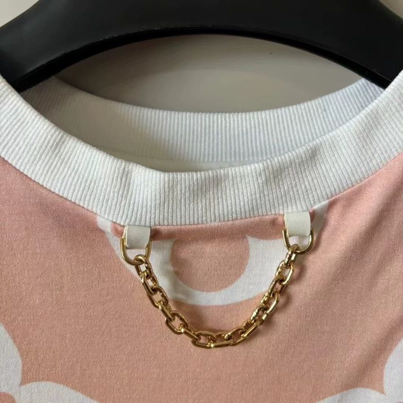 Louis Vuitton Louis Vuitton Full printed chain short sleeves Size XS / US 0-2 / IT 36-38 - 3 Thumbnail