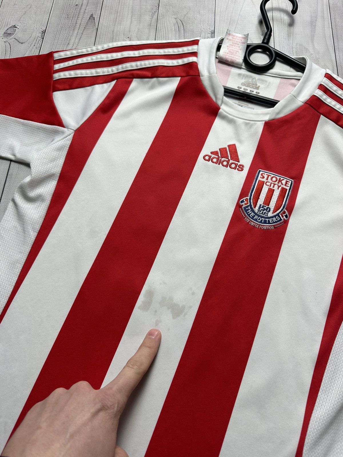 Adidas × Vintage Vintage adidas Stoke city size Xs 25 Crouch soccer jersey Size US XS / EU 42 / 0 - 6 Thumbnail