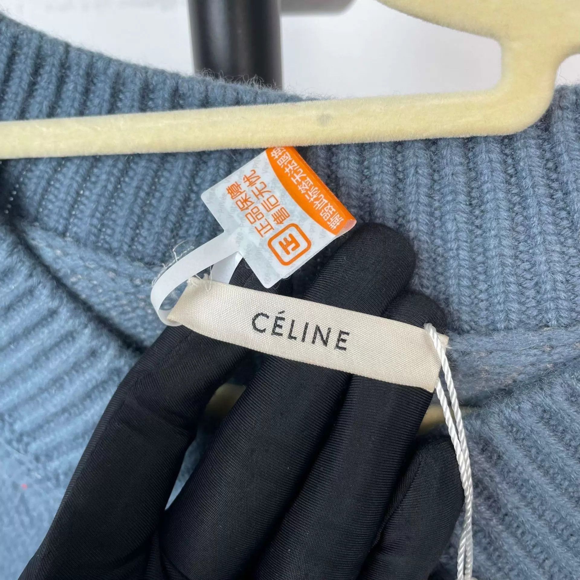 Celine Celine cashmere knit V-neck sweater XS blue 95 New Size XS / US 0-2 / IT 36-38 - 6 Thumbnail