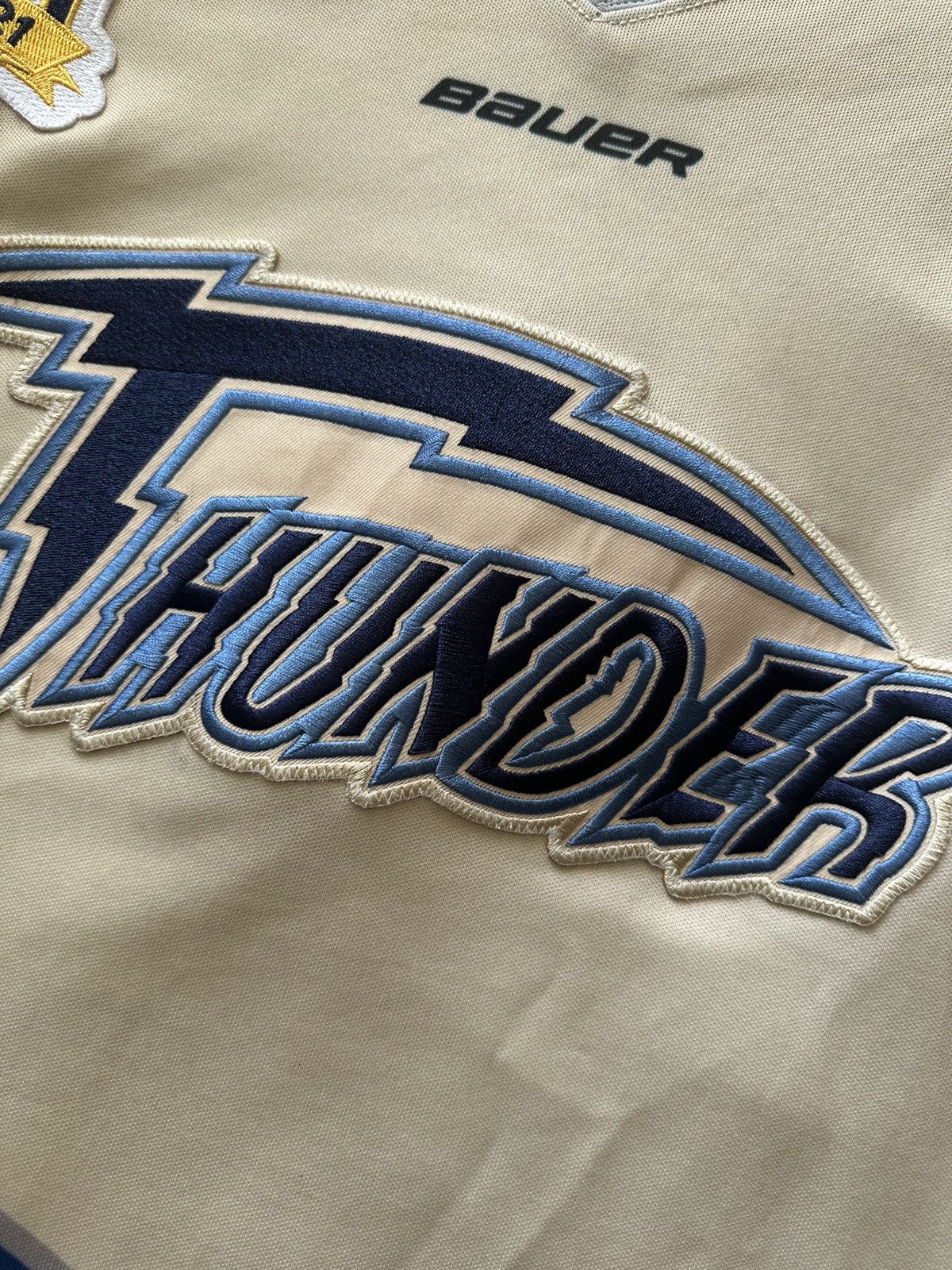 Vintage Vintage 90s Bauer Team Langley Thunder Hockey Jersey #3 Size US XL / EU 56 / 4 - 6 Thumbnail