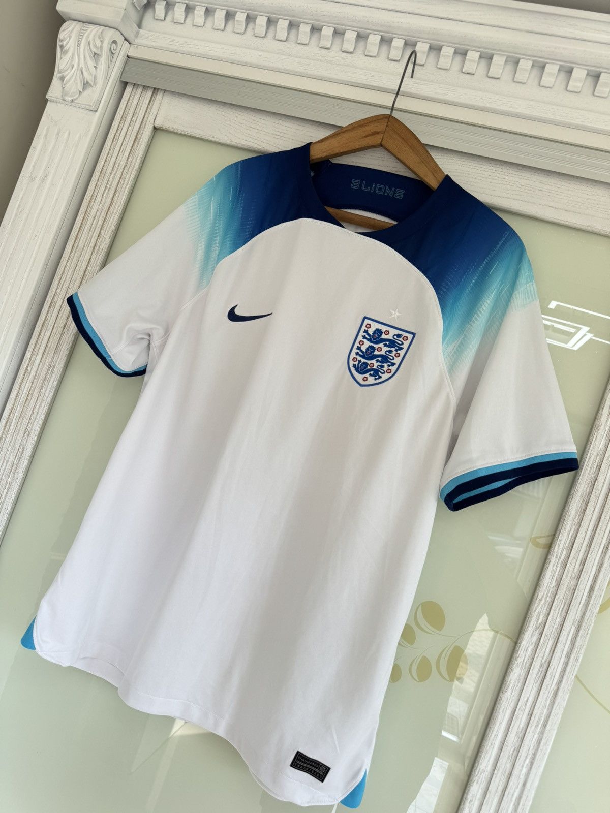 Nike England 2022-2023 Home Soccer Jersey Football Kit Shirt Size US XL / EU 56 / 4 - 3 Thumbnail