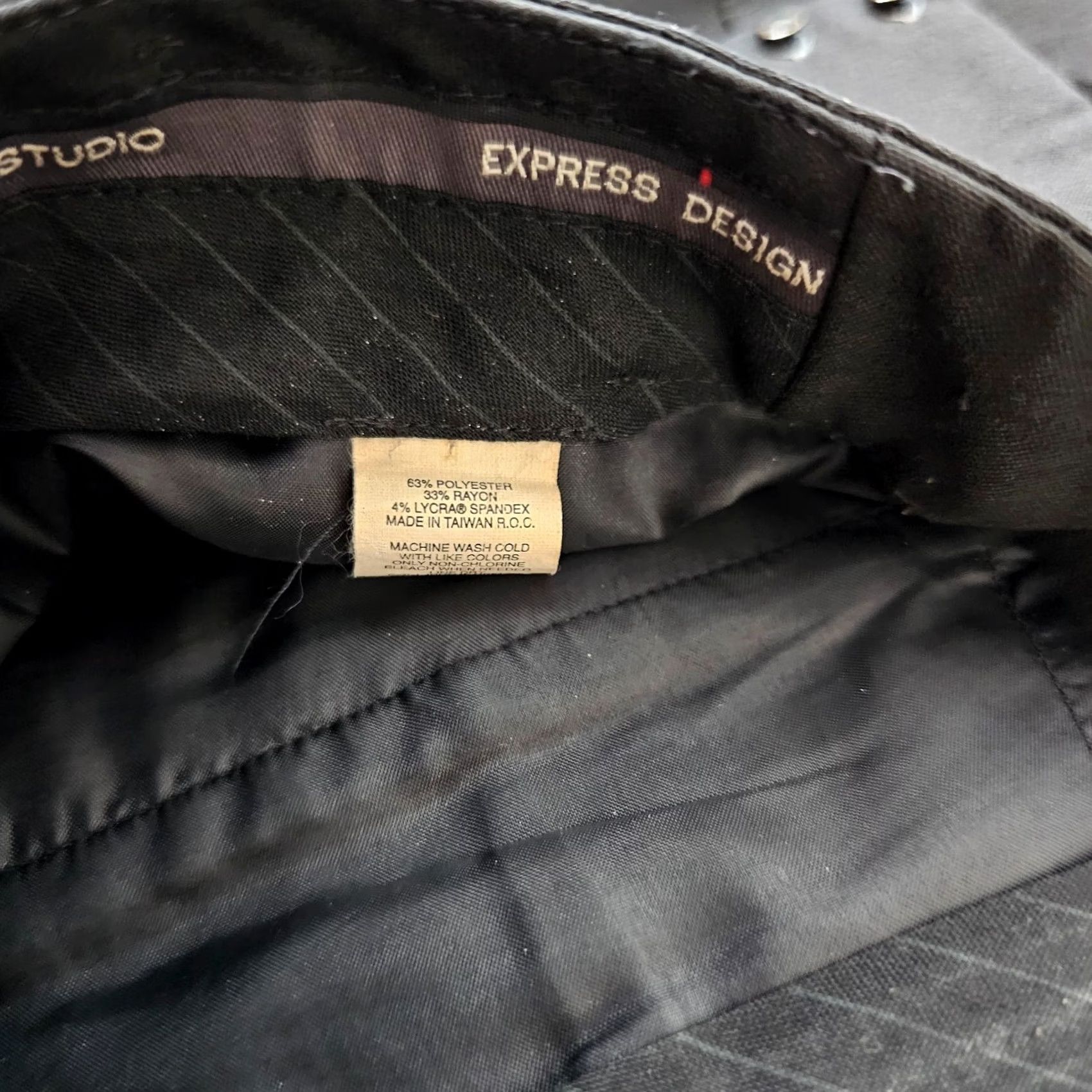Express Express Dress Pants Women's 4 Black Flat Front Cropped 24in Inseam Flared Cropped Style Express Size 27" / US 4 / IT 40 - 3 Thumbnail
